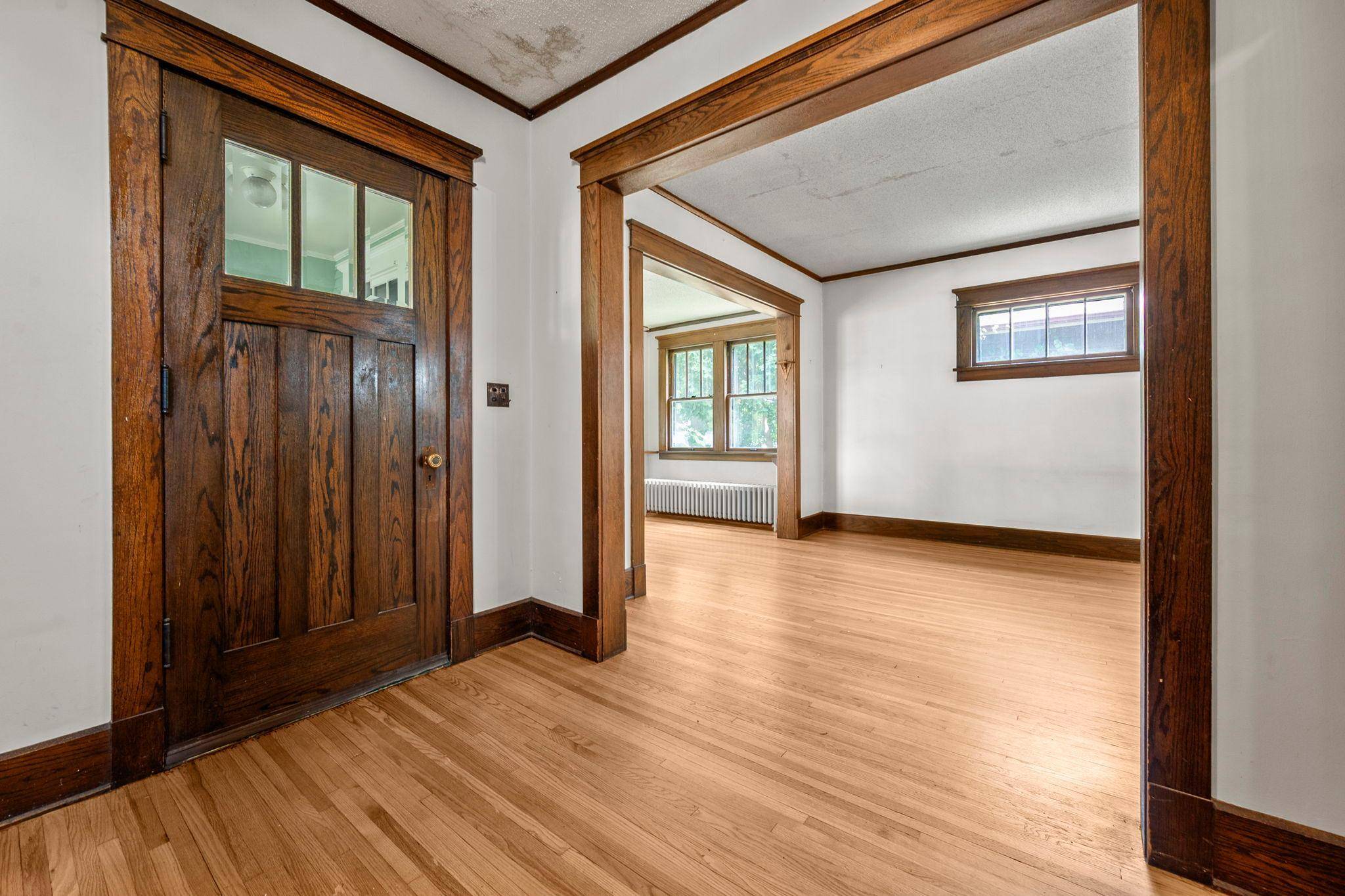 1308 Juno AVE, Saint Paul, MN 55116