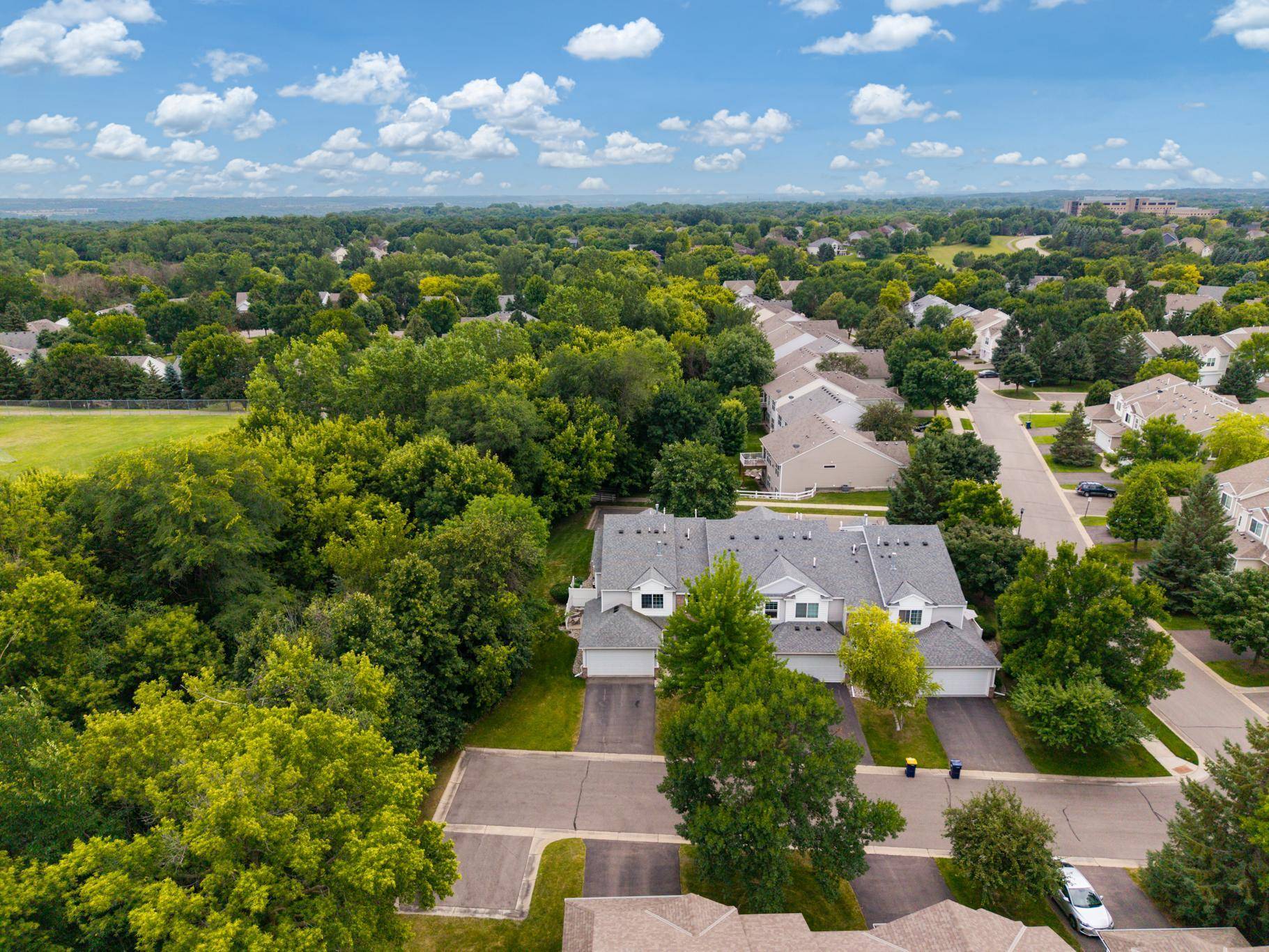 429 Wilderness DR, Chaska, MN 55318