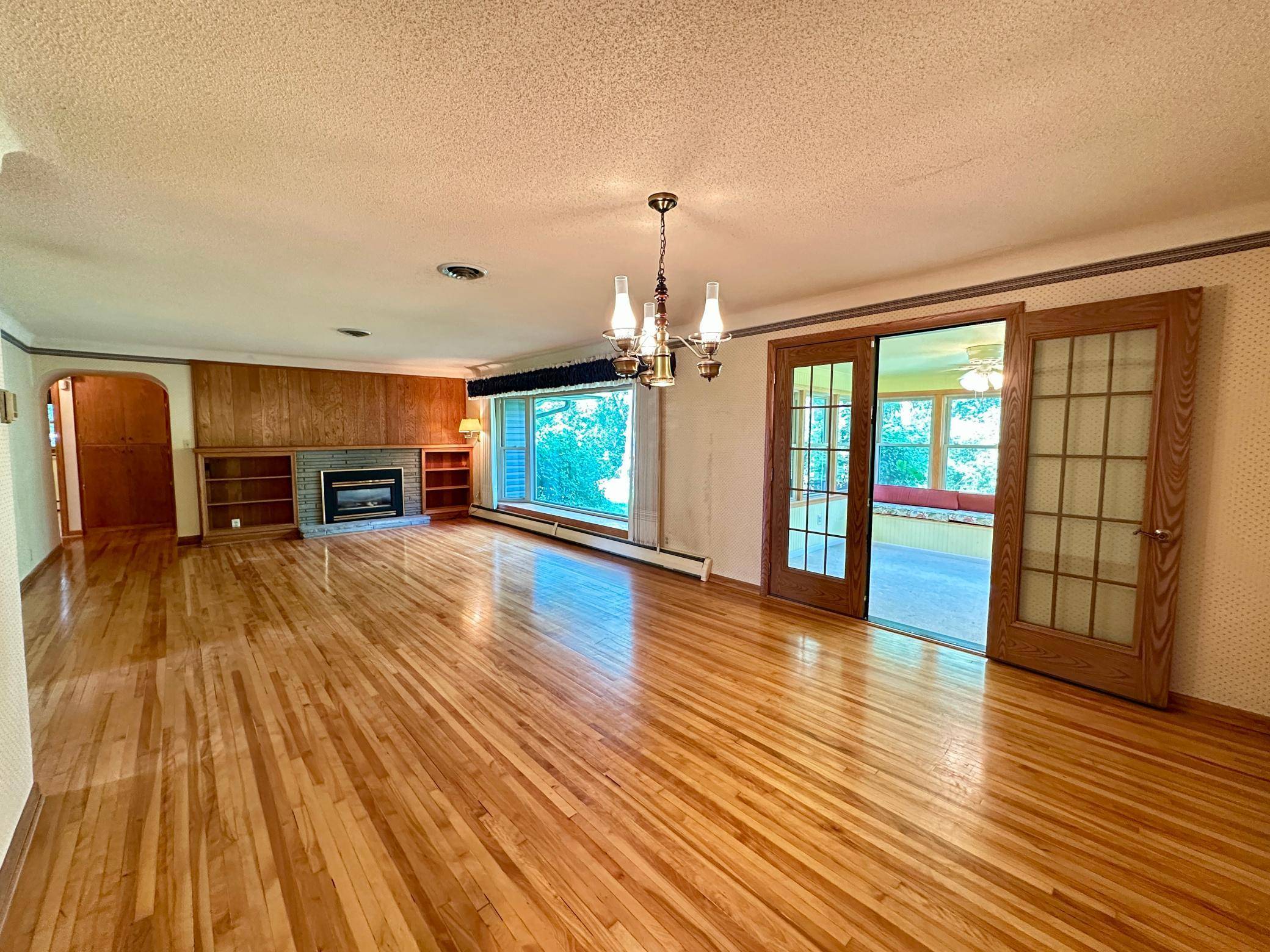 8298 4th AVE, Lino Lakes, MN 55014