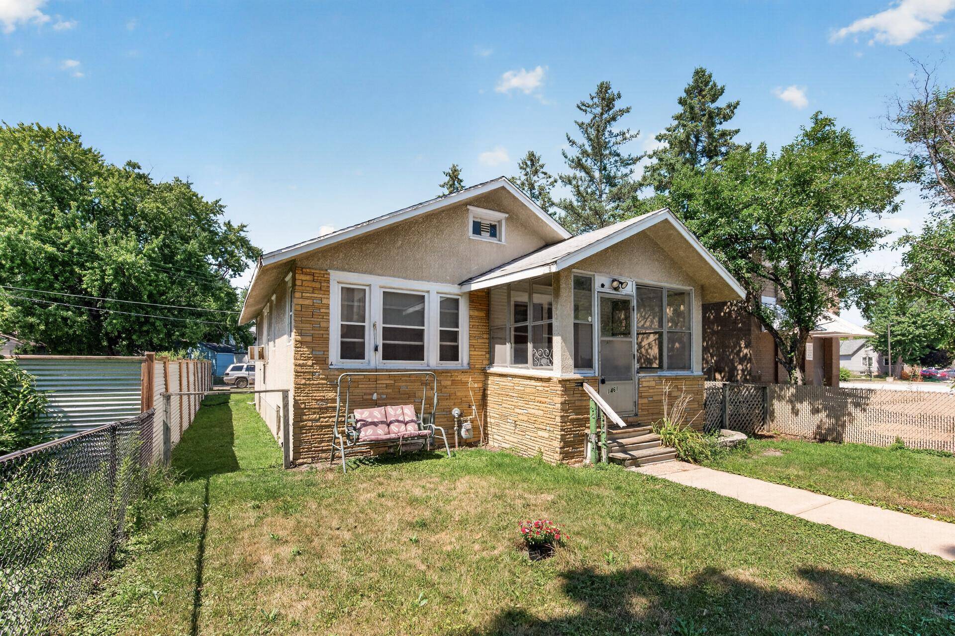 1461 7th ST W, Saint Paul, MN 55102