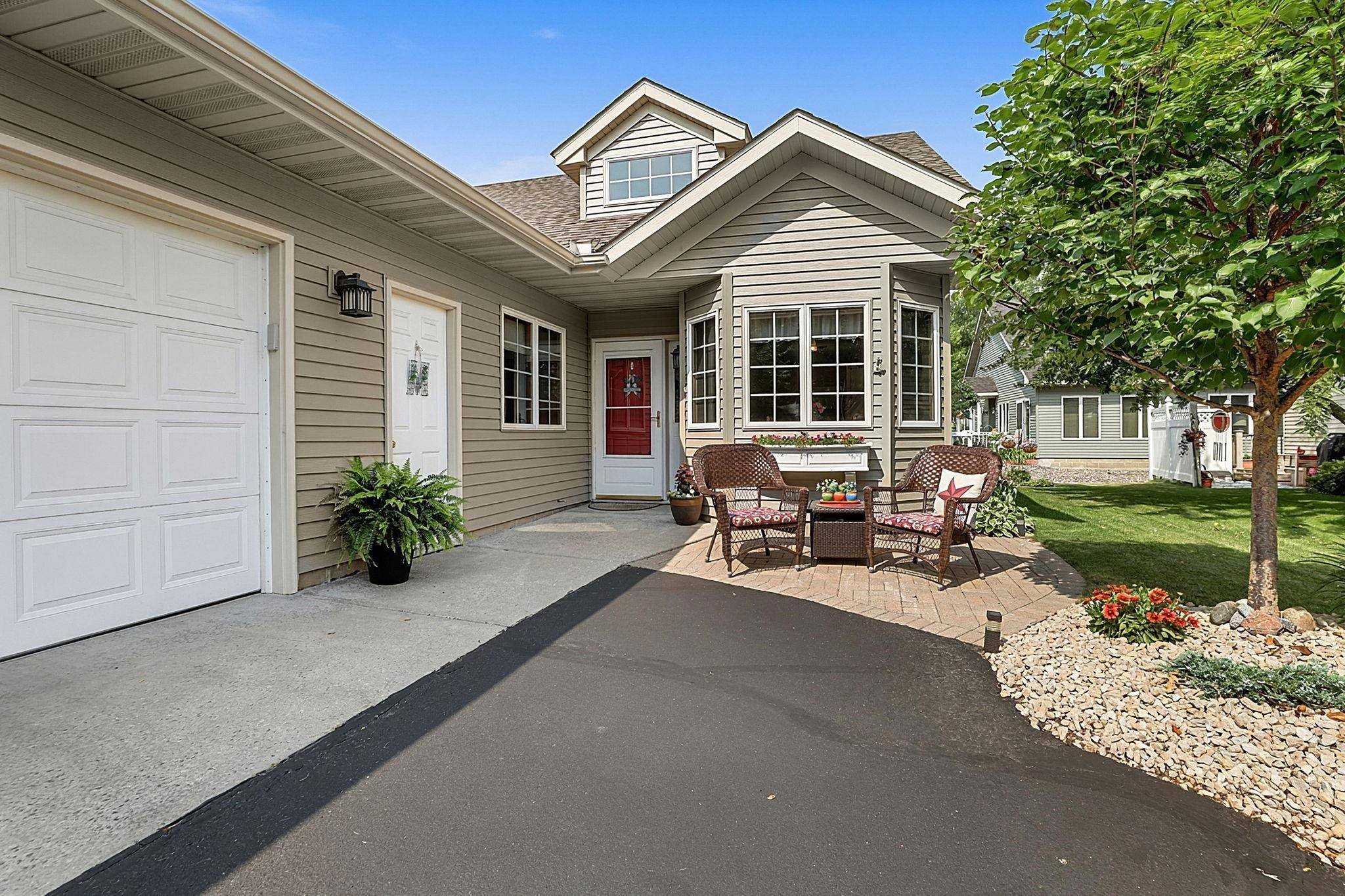 157 Cardinal LN, Clearwater, MN 55320