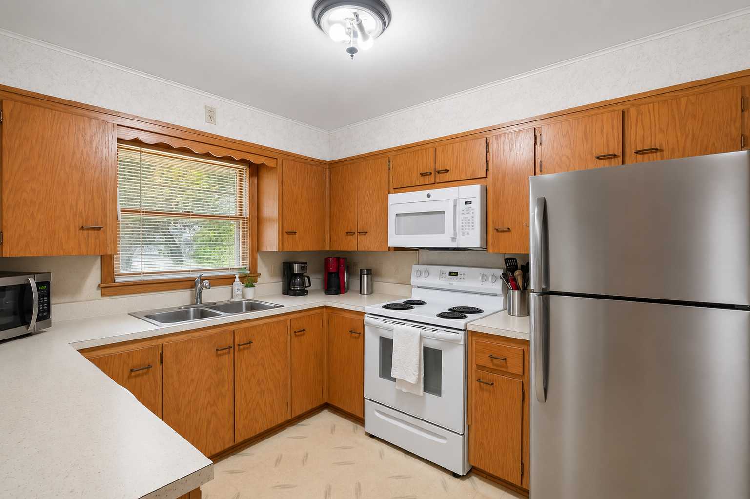 6516 Elm ST, North Branch, MN 55056