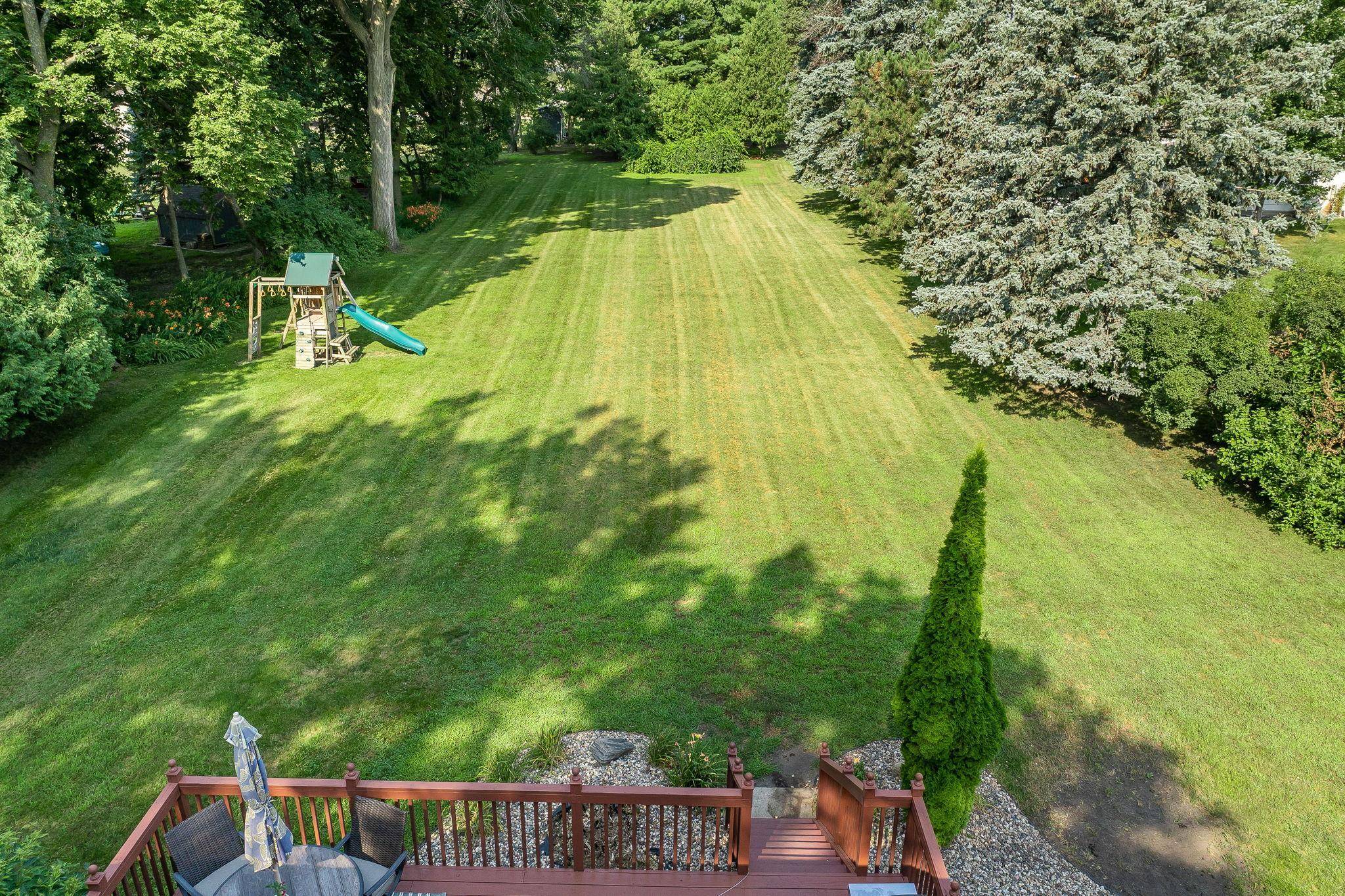 912 Shoreacres DR, Fairmont, MN 56031