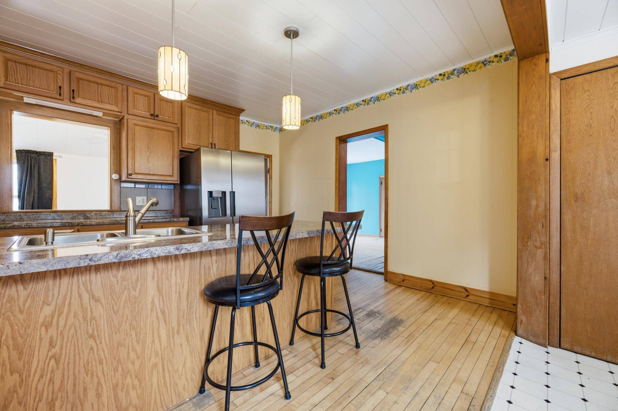 37 N Hill ST, Fountain City, WI 54629
