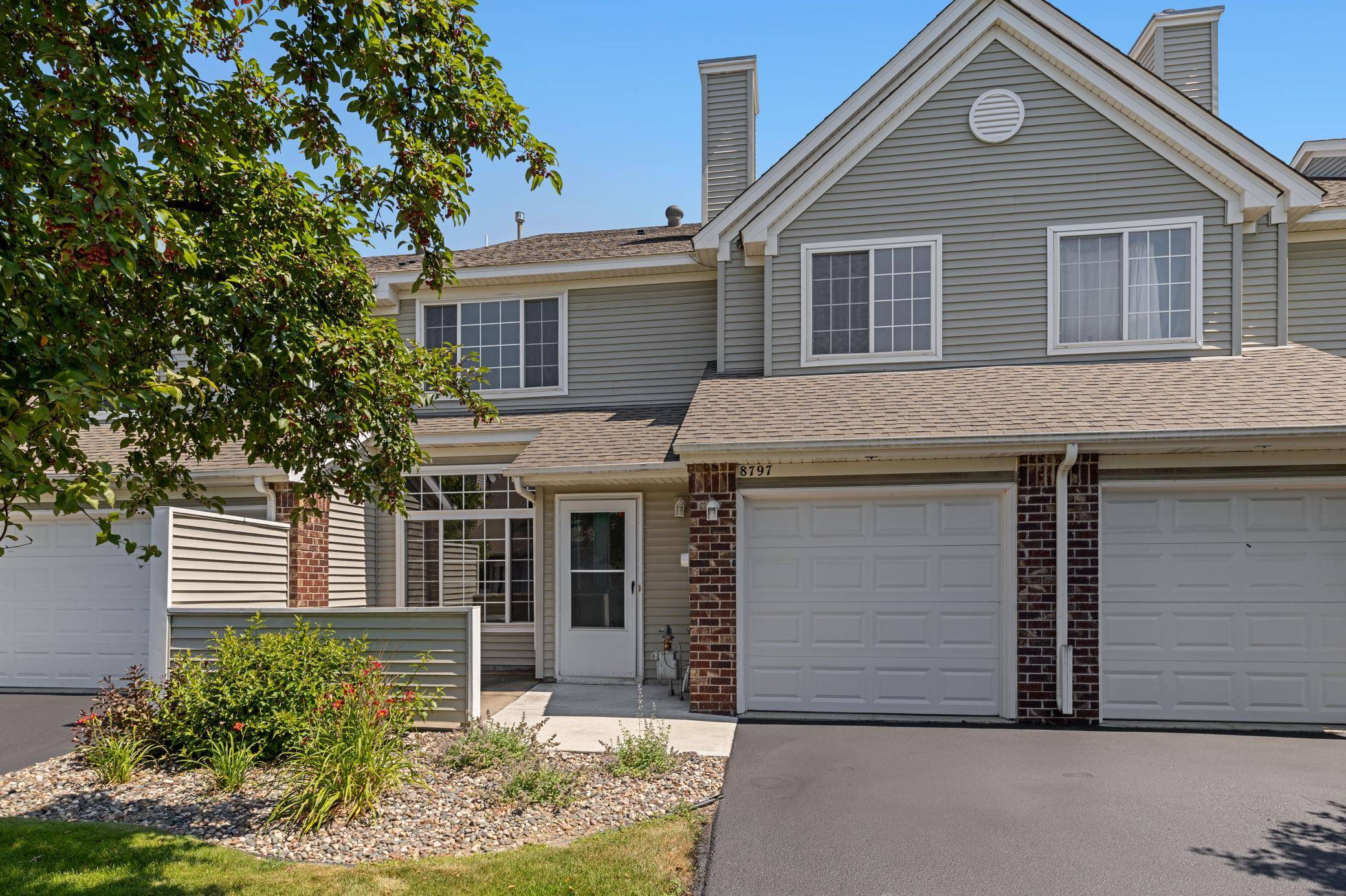 8797 Branson DR #67, Inver Grove Heights, MN 55076