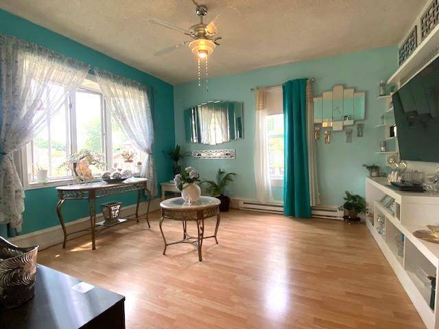 640 11th ST, Windom, MN 56101