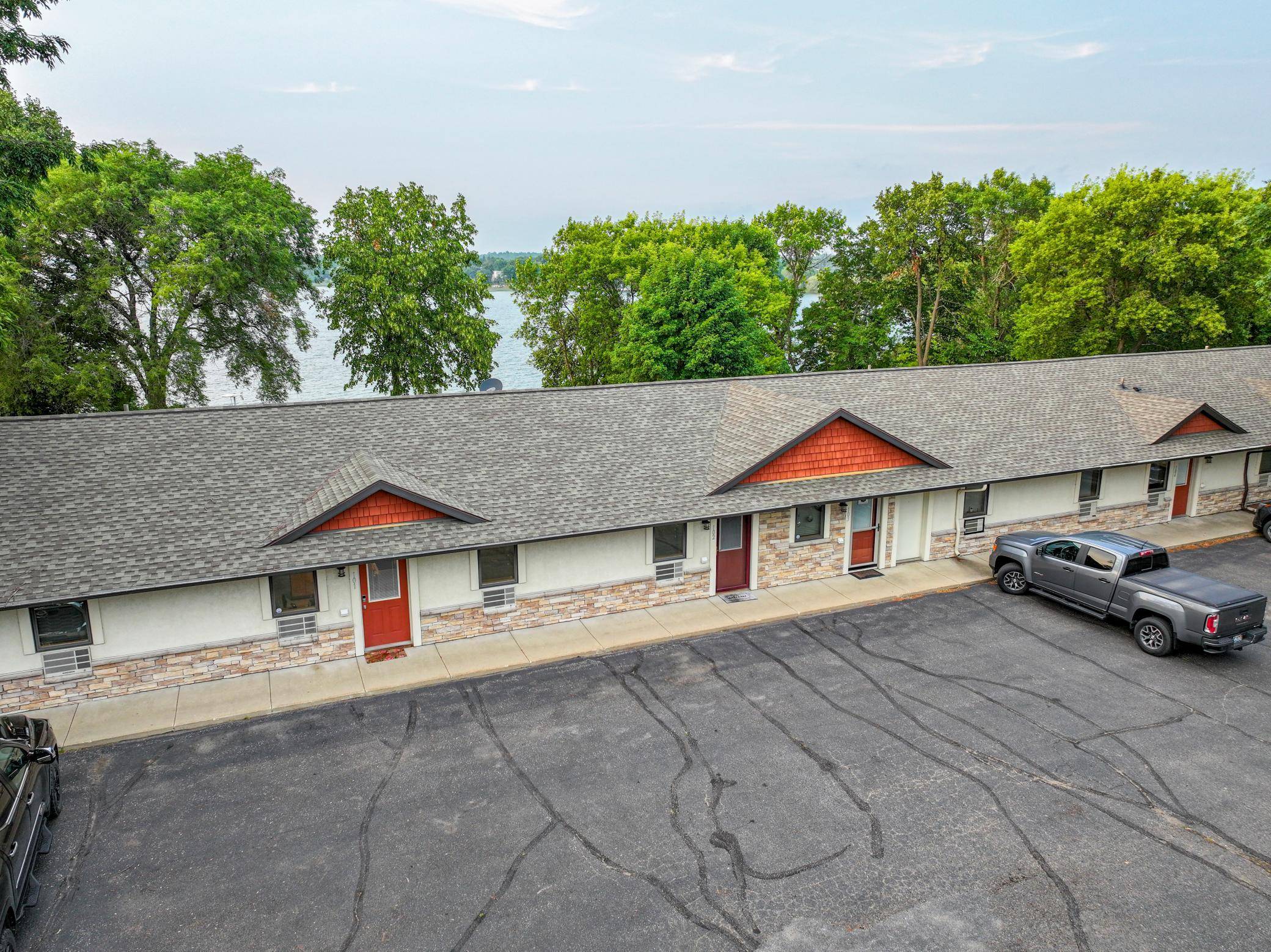 2531 S Le Homme Dieu DR NE #102, Alexandria, MN 56308