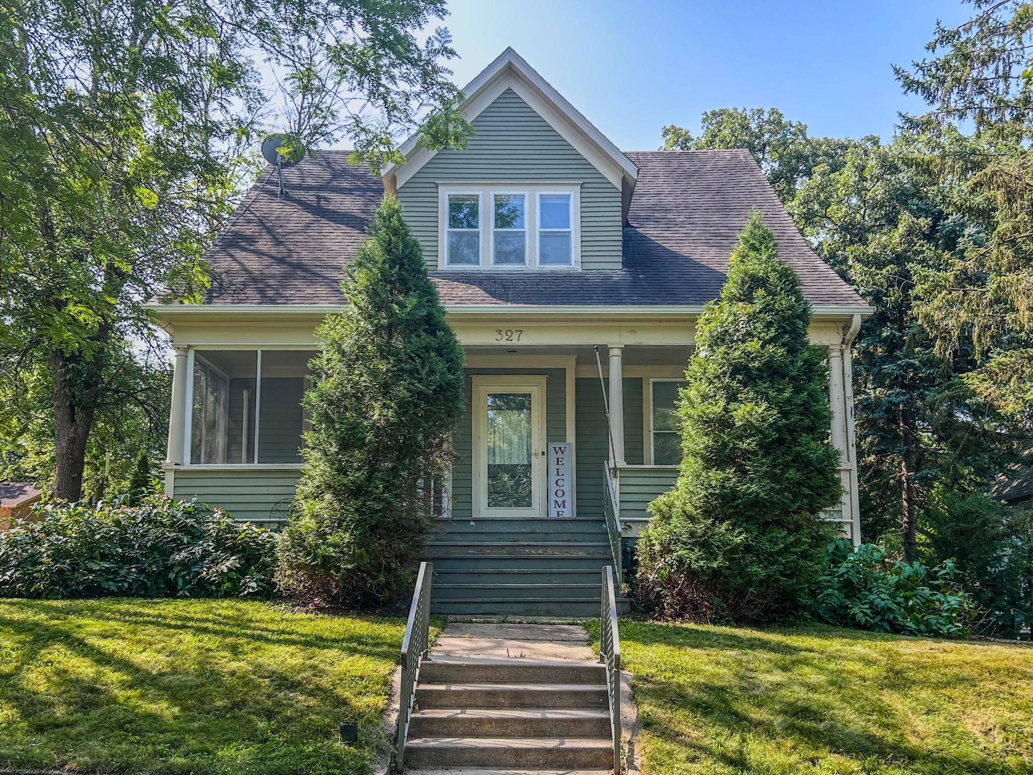 327 E Pearl ST, Owatonna, MN 55060