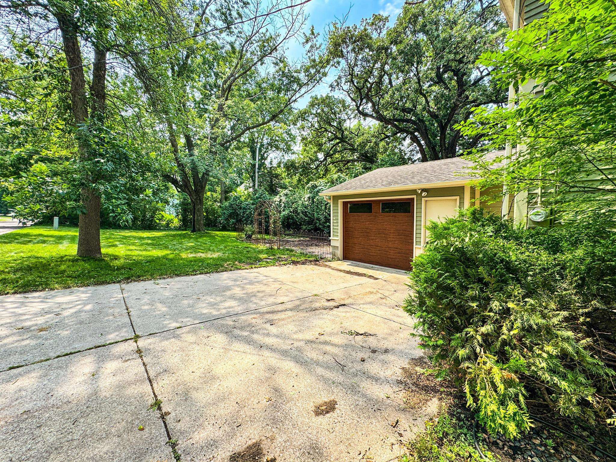 327 E Pearl ST, Owatonna, MN 55060