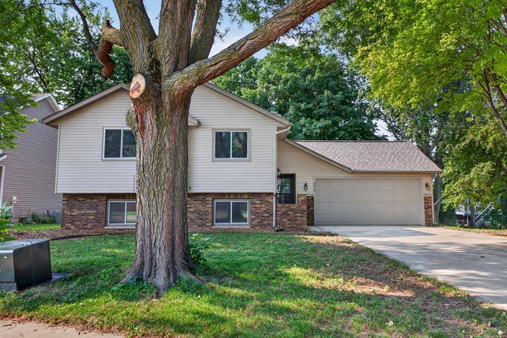 2818 26th ST NW, Rochester, MN 55901