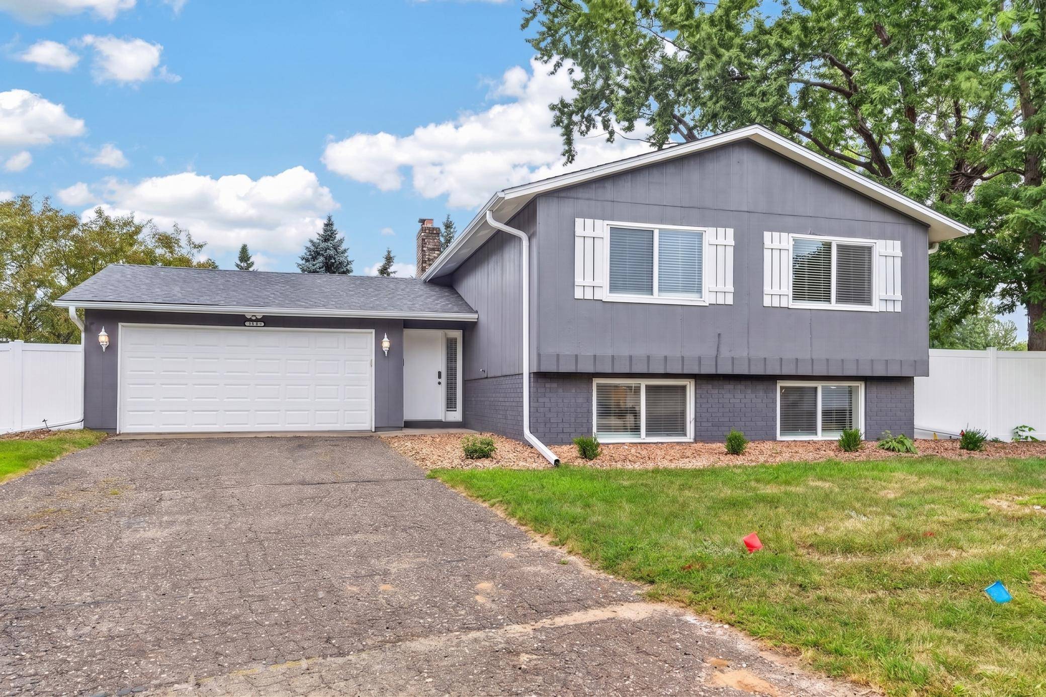 7810 Idaho LN N, Brooklyn Park, MN 55445