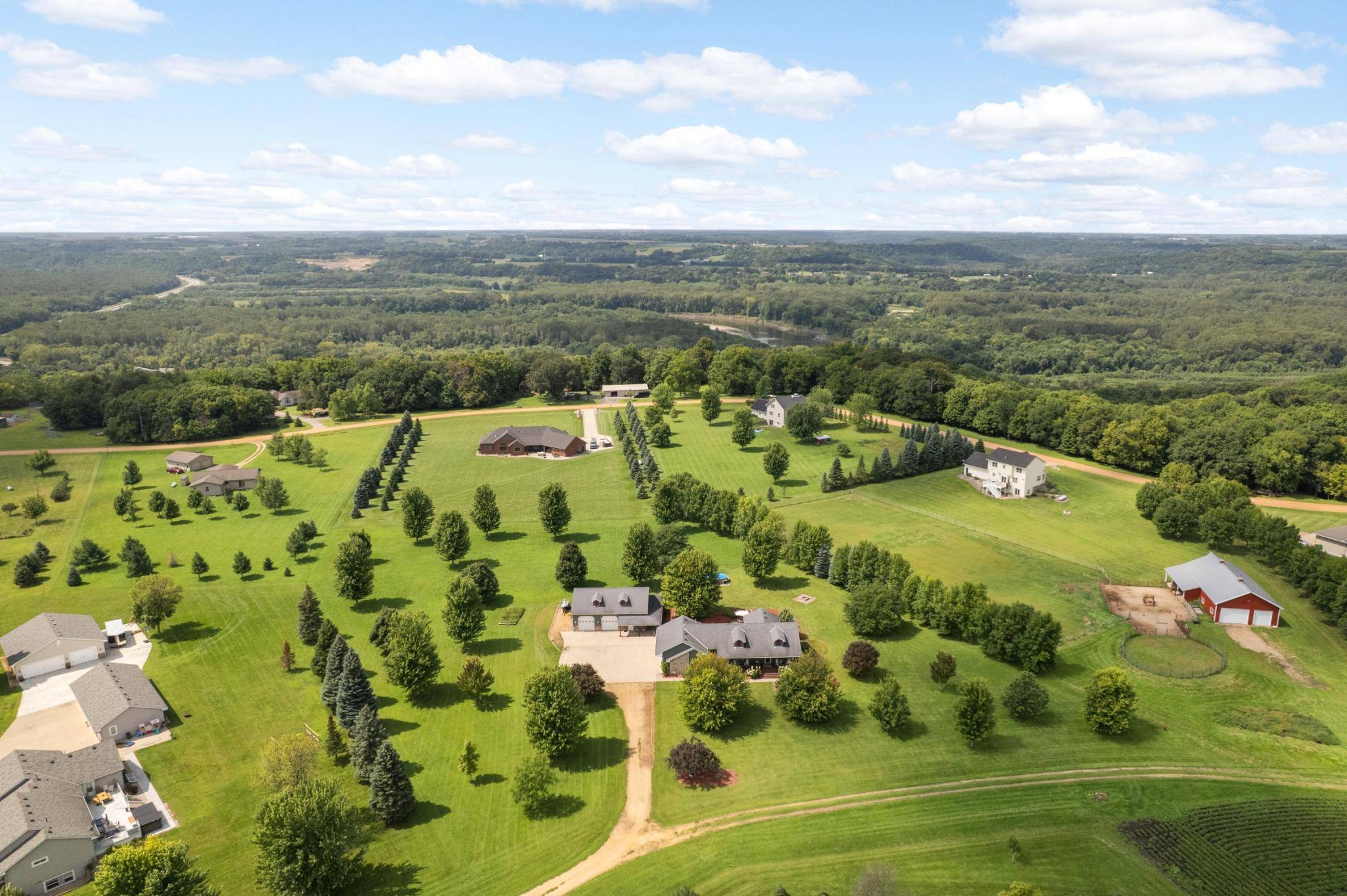 423 Doppy LN, Le Sueur, MN 56058