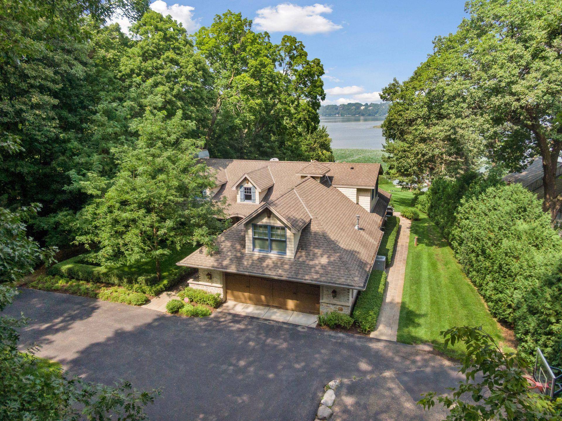 4115 Lotus DR, Minnetrista, MN 55331