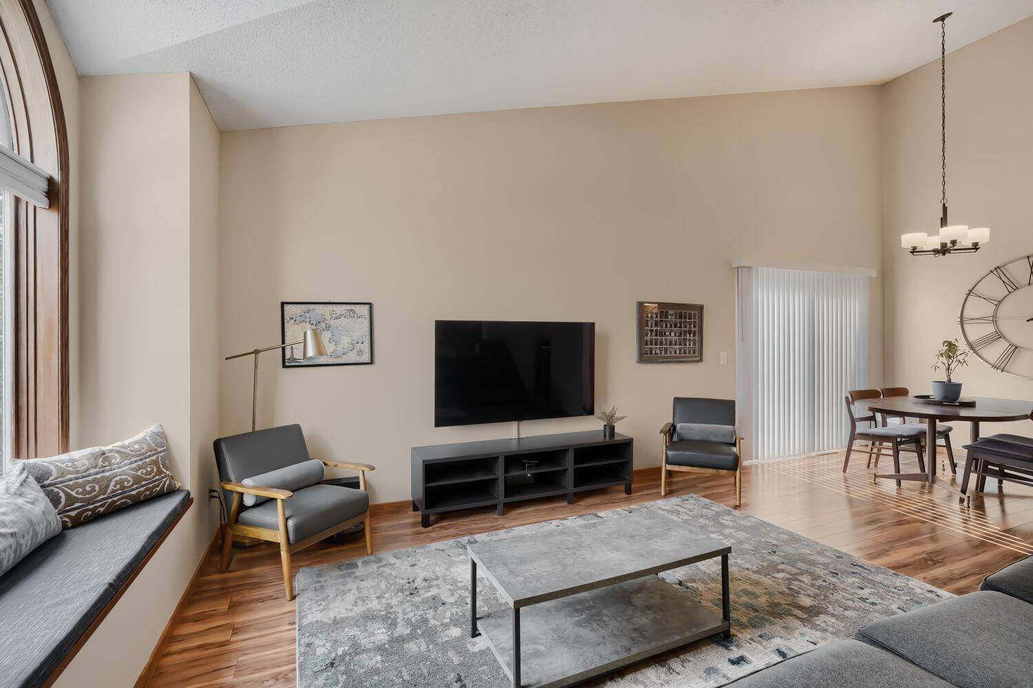 14809 Endicott WAY, Apple Valley, MN 55124