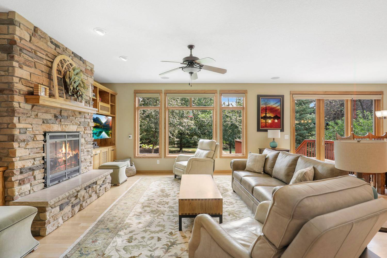 8415 Groveland RD, Mounds View, MN 55112