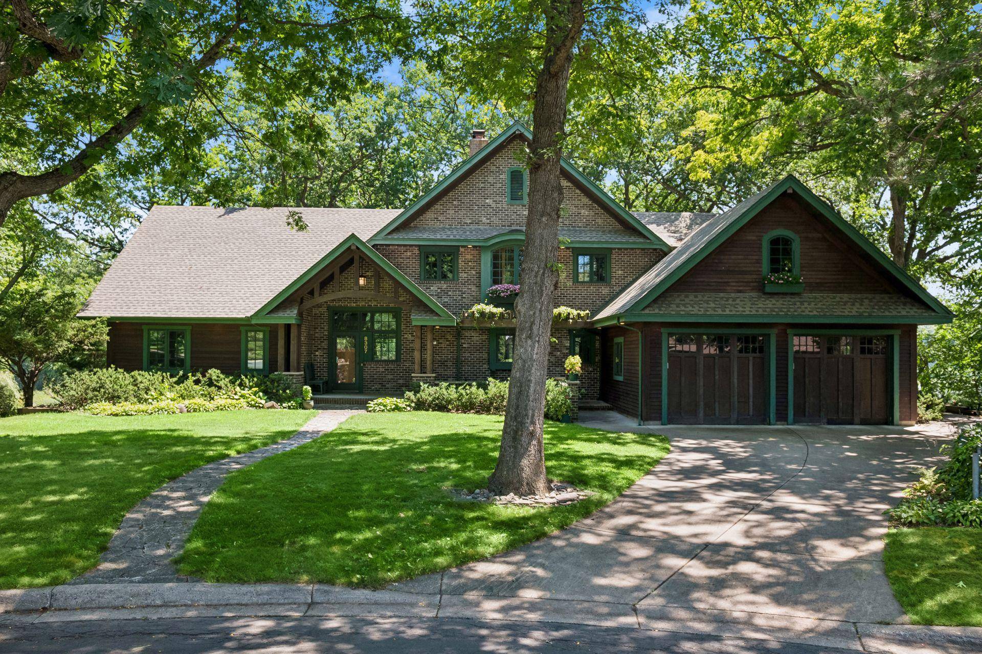 8307 Oakmere RD, Bloomington, MN 55438