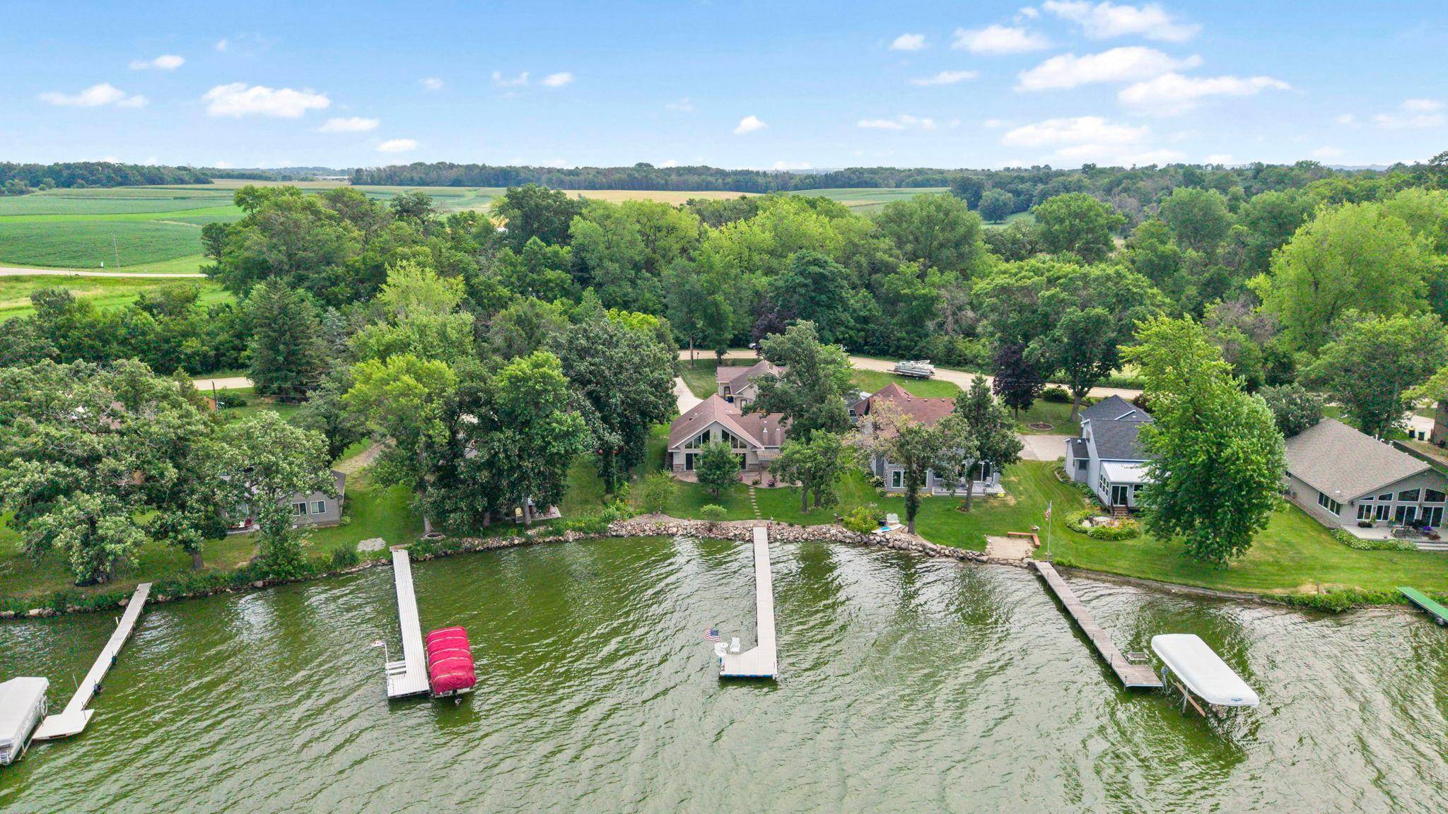 17416 Roberds Lake CT, Faribault, MN 55021