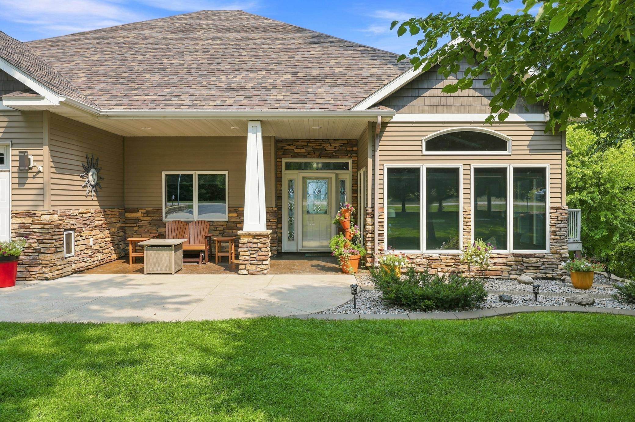17535 Schurman LN, Lake Park, MN 56554