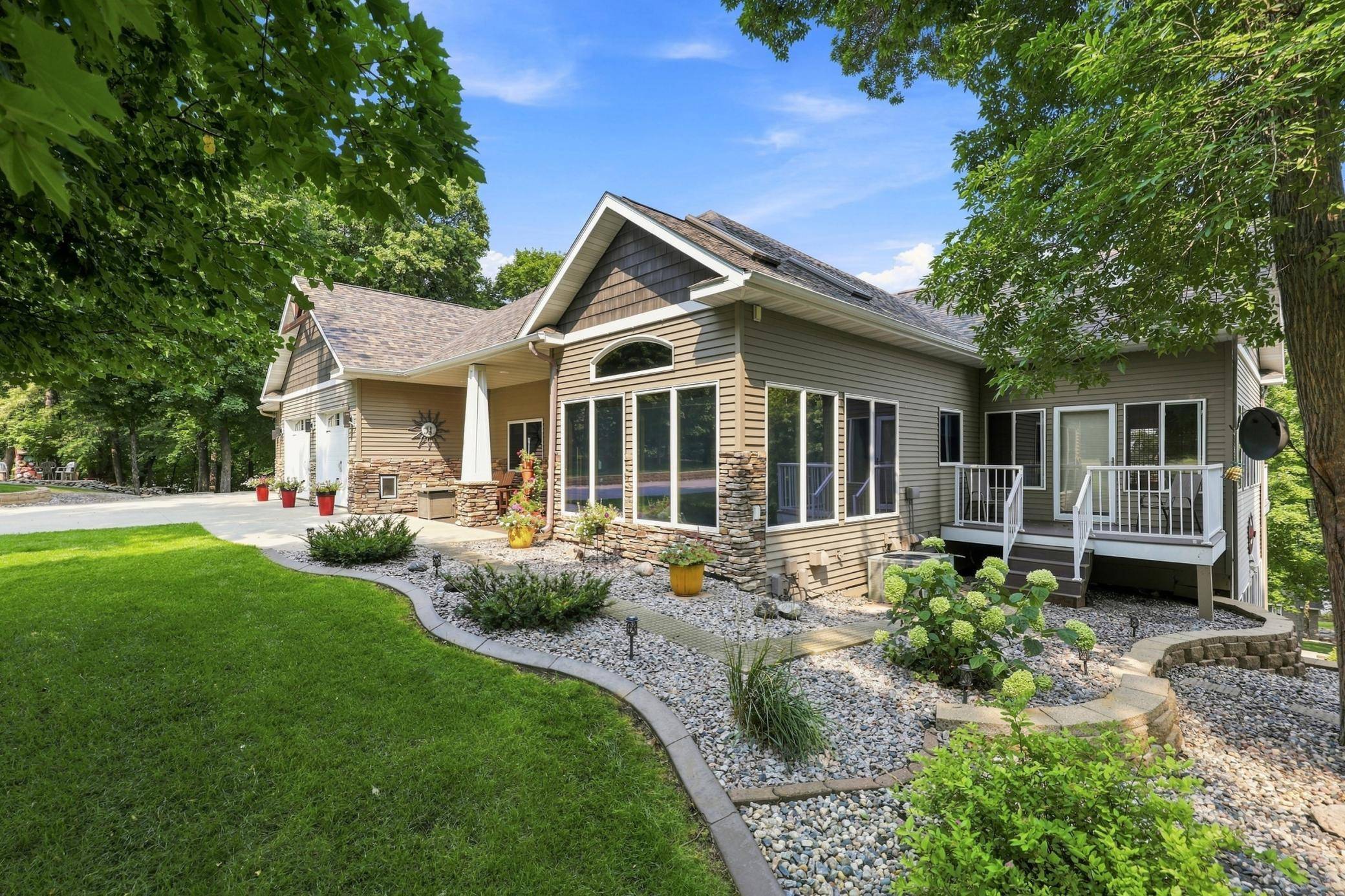 17535 Schurman LN, Lake Park, MN 56554