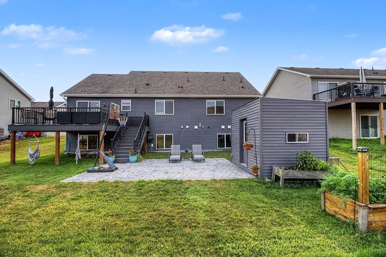 908 Ashford RD, Belle Plaine, MN 56011