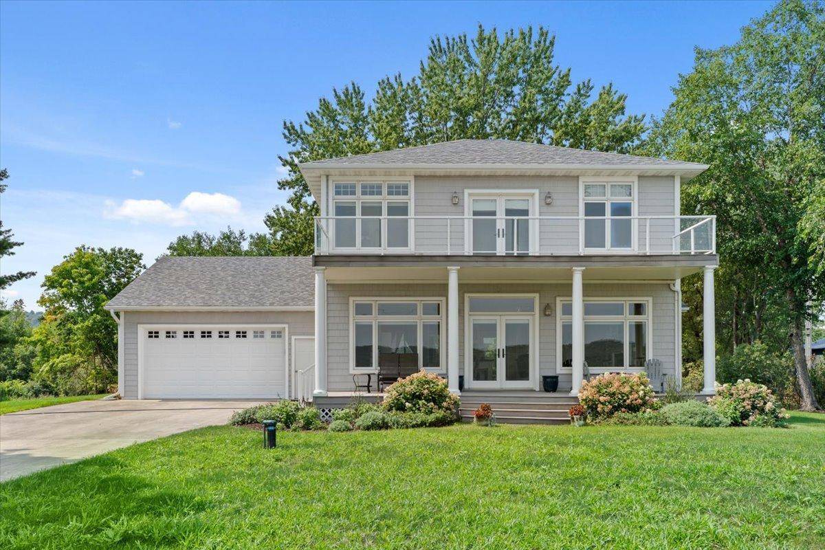 32297 Lakeview DR, Lake City, MN 55041