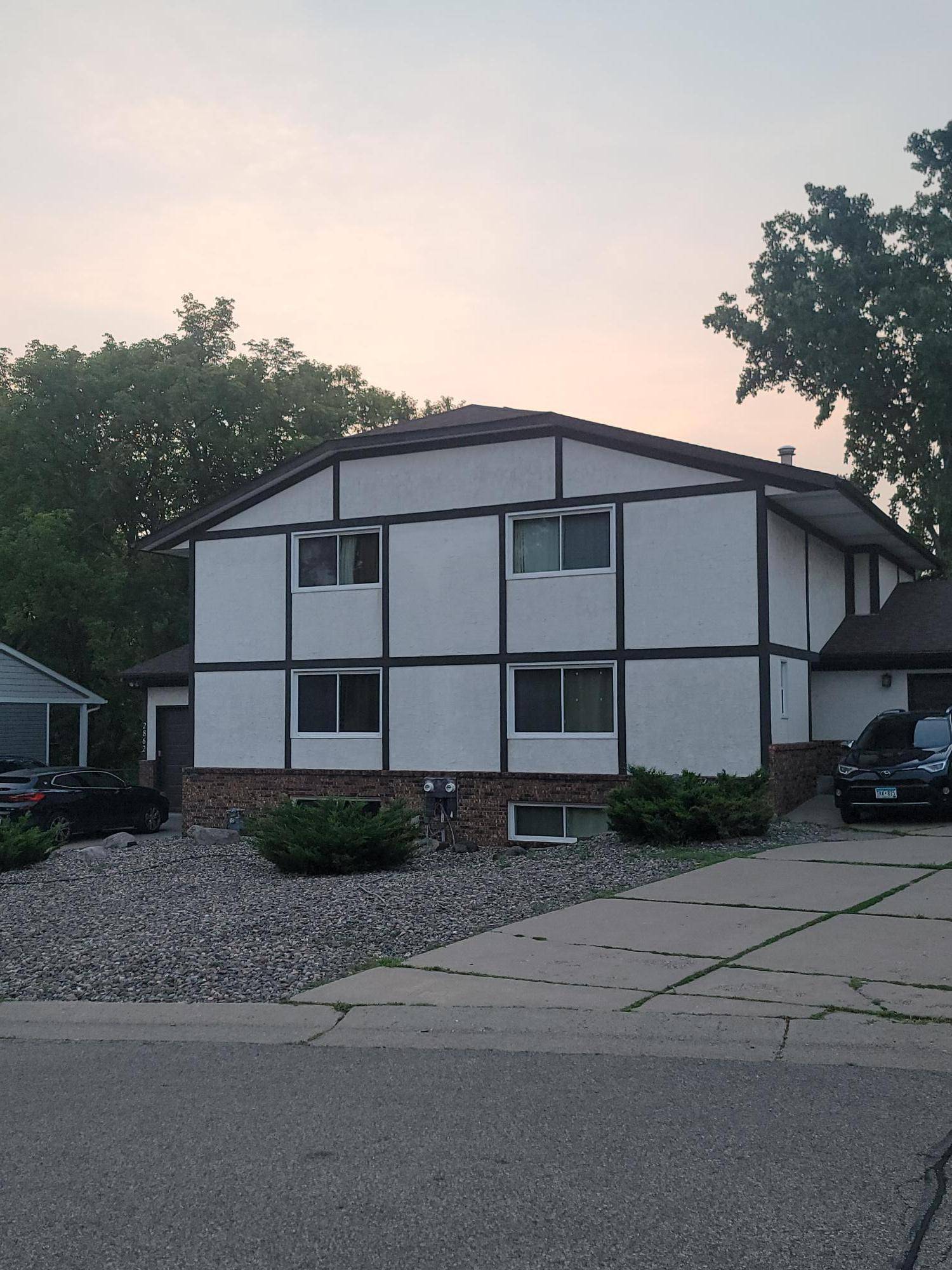 2860-2862 Wheeler ST N, Roseville, MN 55113