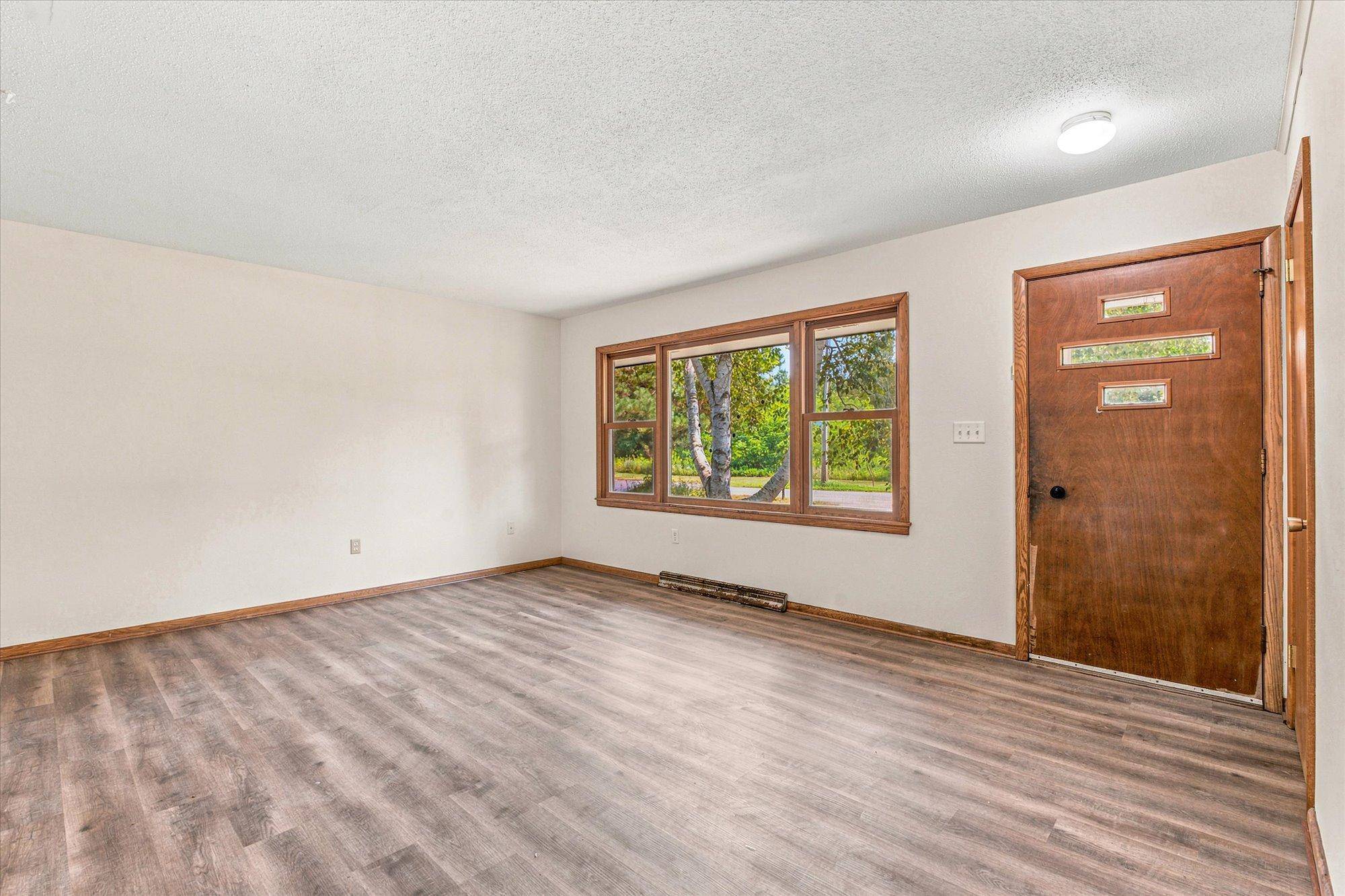 702 Power AVE S, Hinckley, MN 55037
