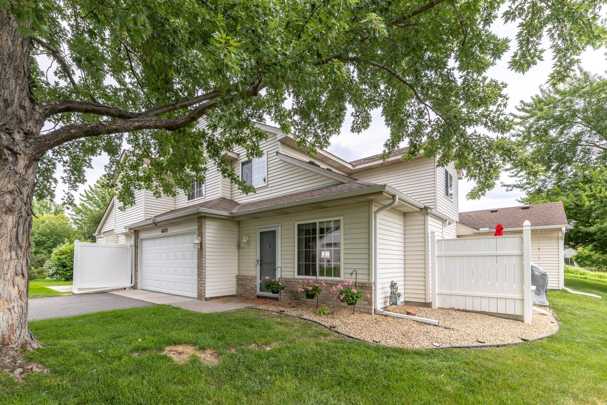 6822 Benton CIR #37, Inver Grove Heights, MN 55076