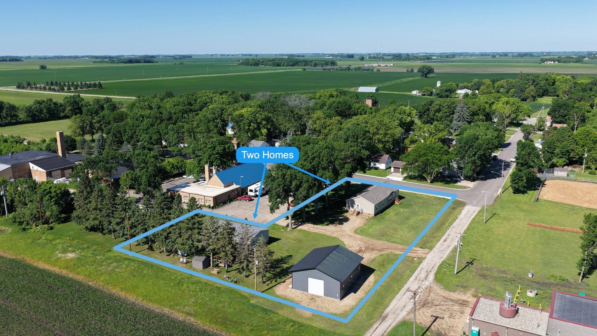 209 / 211 Farmdale RD, Lake Lillian, MN 56253