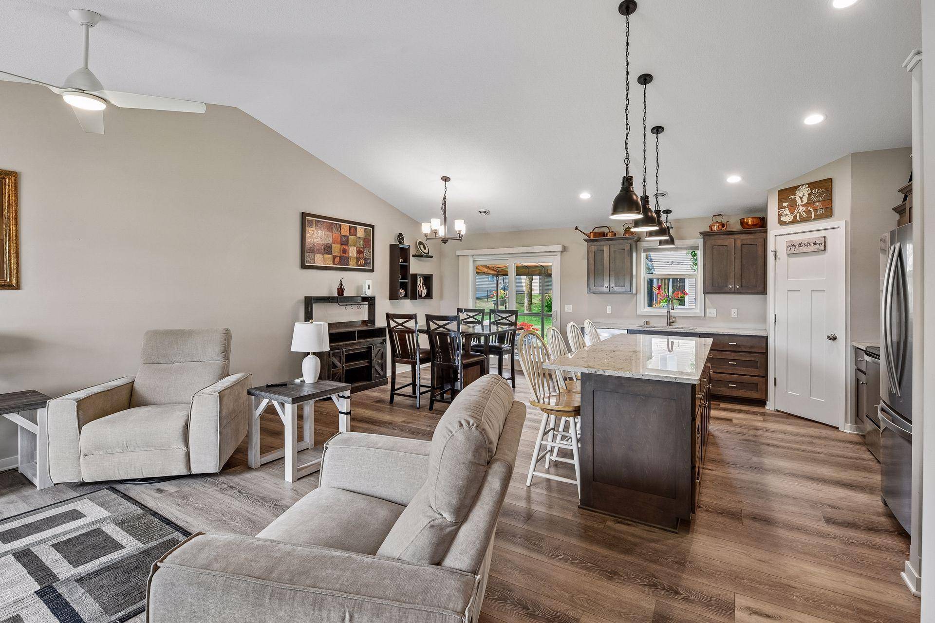 1304 Linwood RD, Belle Plaine, MN 56011