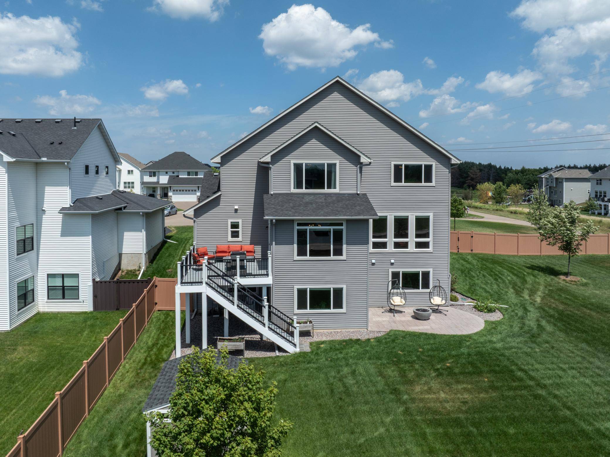 9637 West Wind CIR, Woodbury, MN 55129