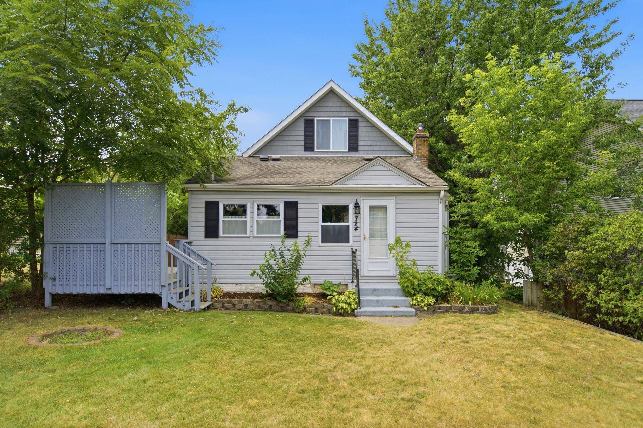 724 1st AVE NW, New Brighton, MN 55112