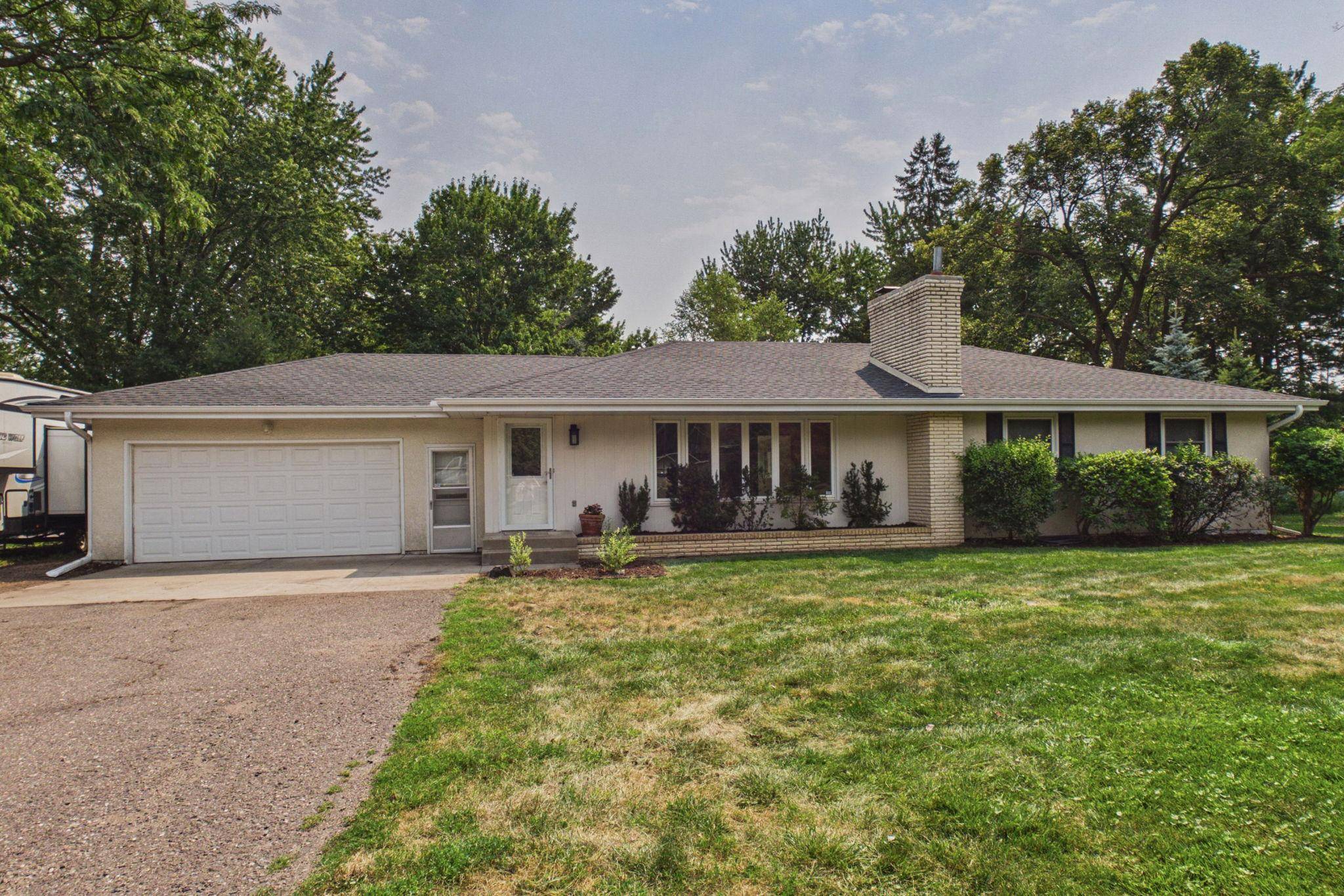 3287 Lake Elmo AVE N, Lake Elmo, MN 55042
