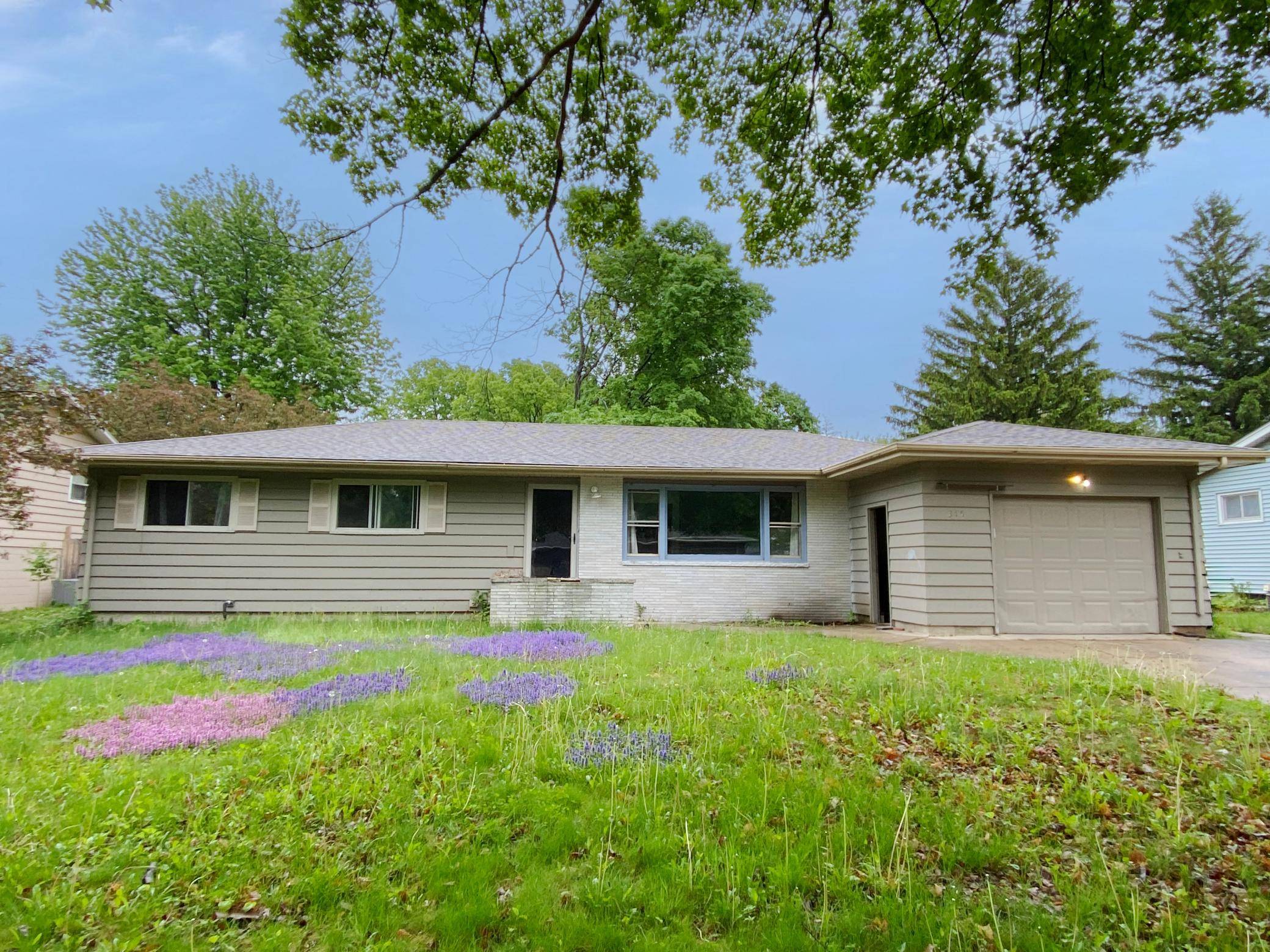 315 Charles ST SW, Hutchinson, MN 55350