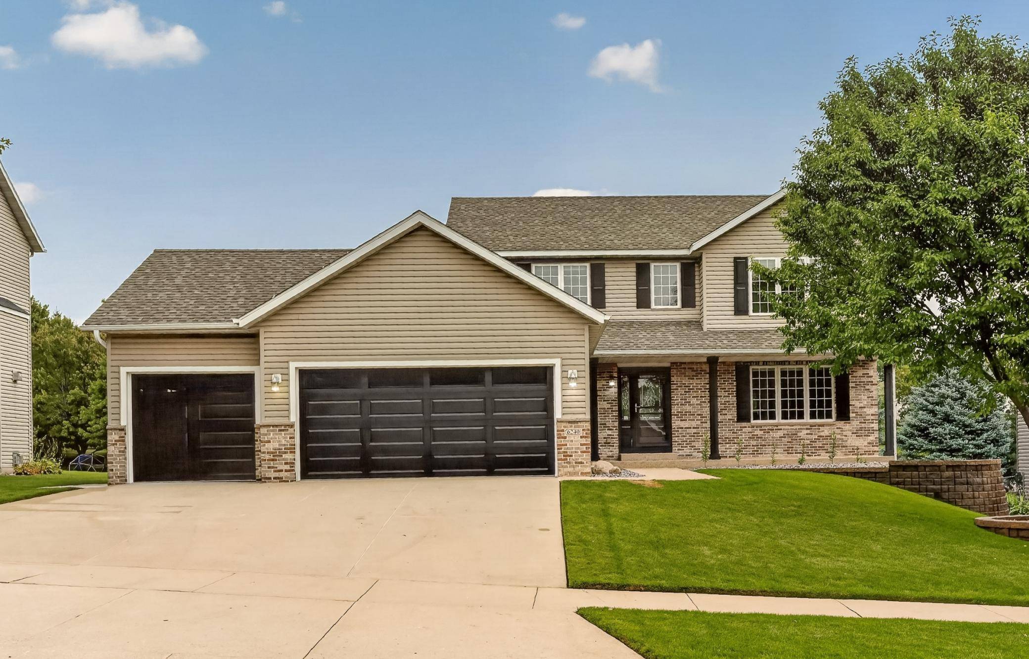6240 25th AVE NW, Rochester, MN 55901