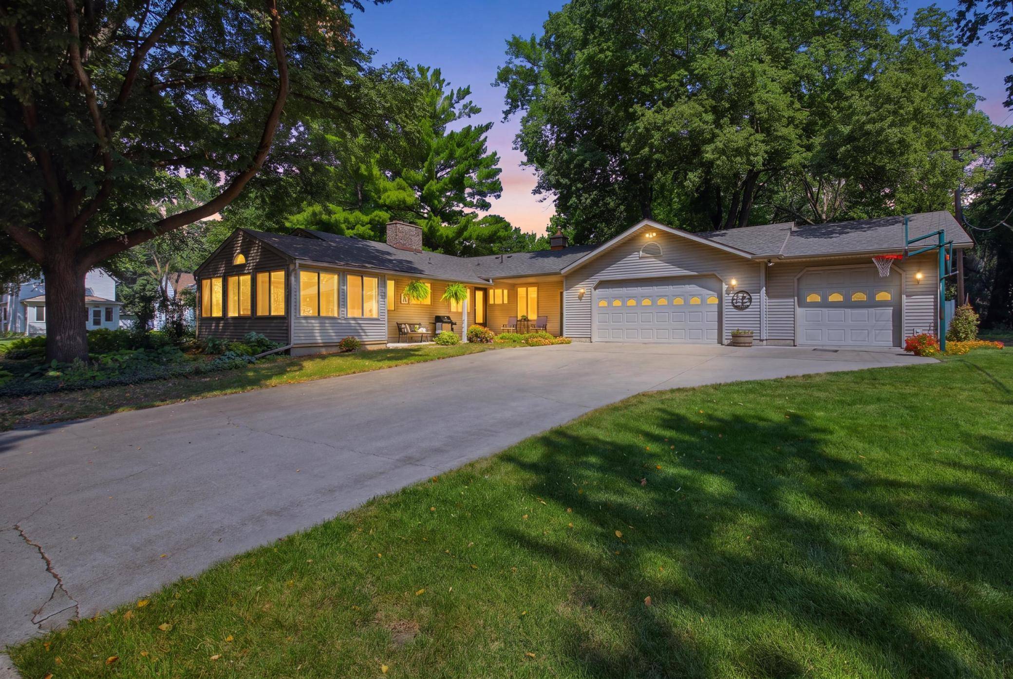 302 N 9th ST, Montevideo, MN 56265