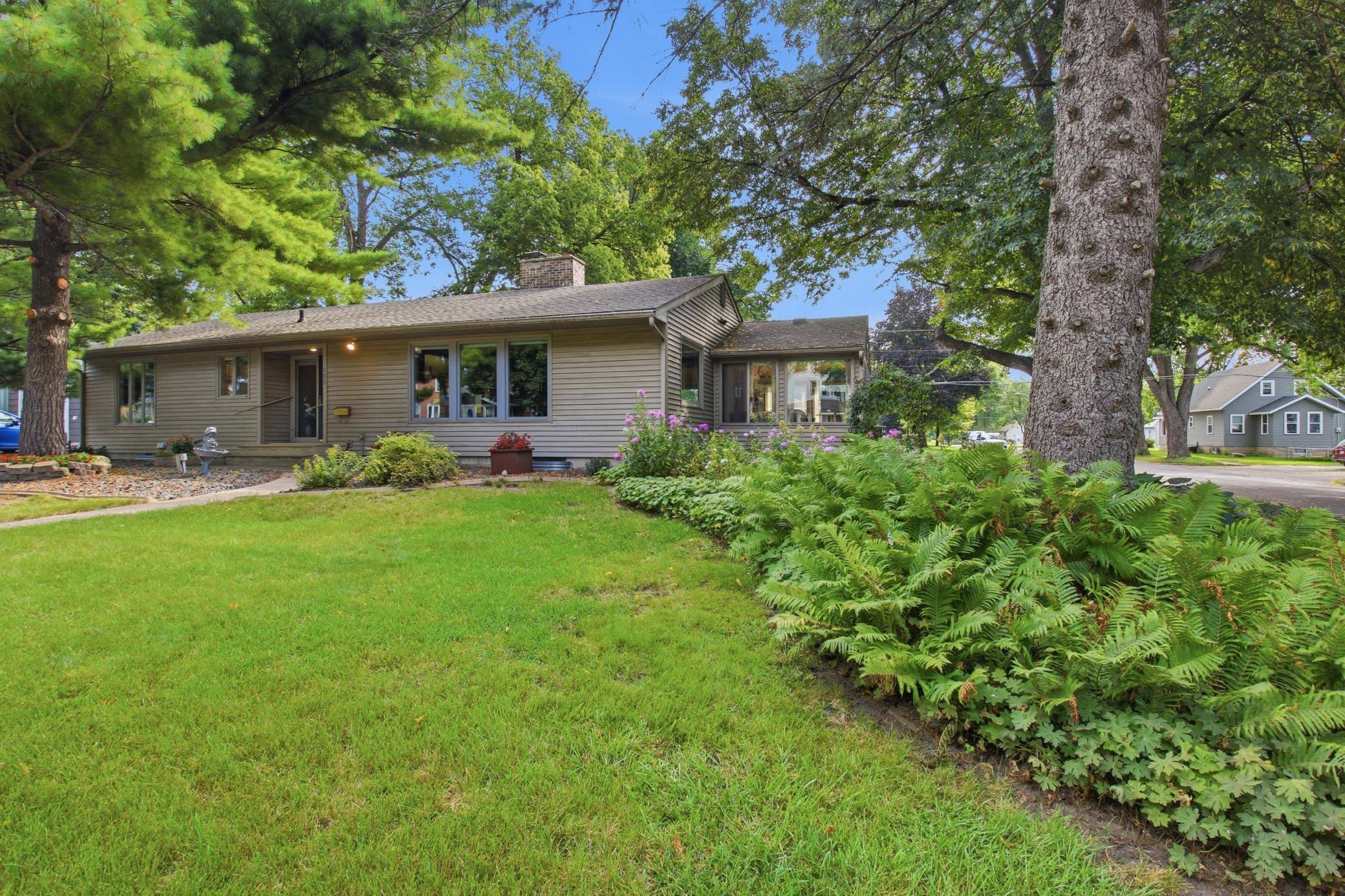302 N 9th ST, Montevideo, MN 56265