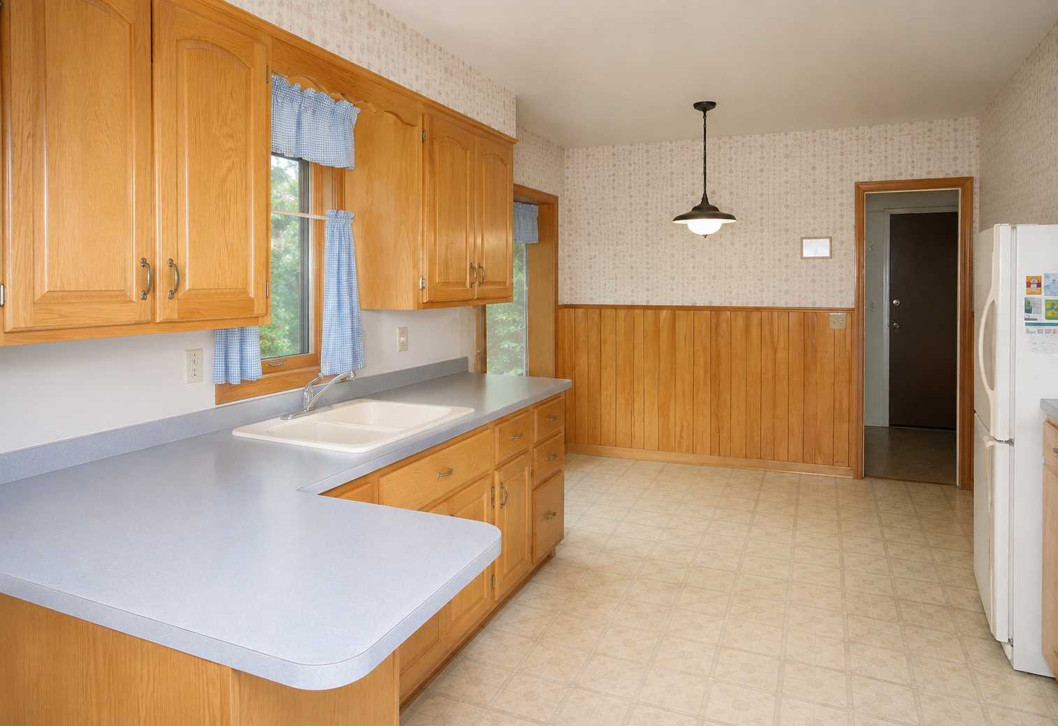 3007 Nash RD, Brooklyn Center, MN 55429