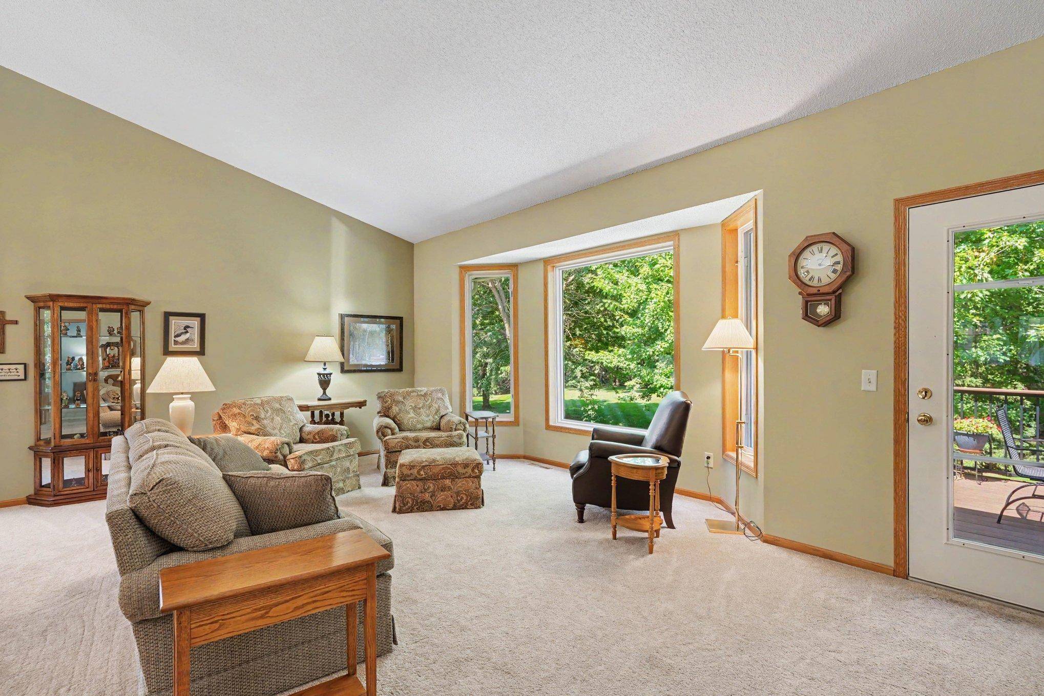 7640 Teal RD, Woodbury, MN 55125
