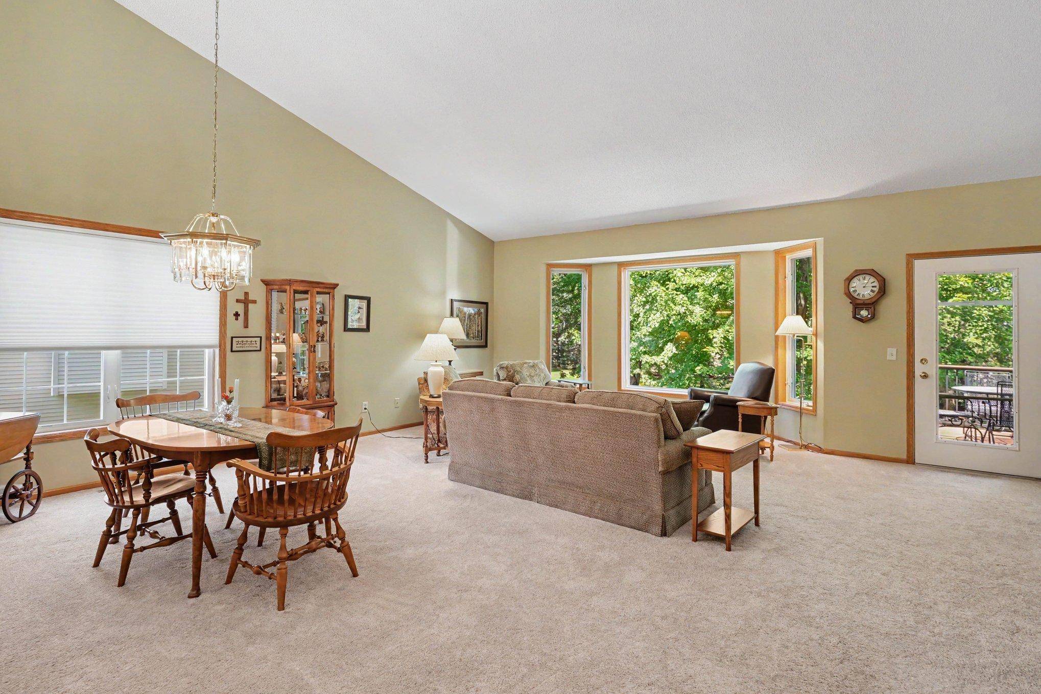 7640 Teal RD, Woodbury, MN 55125