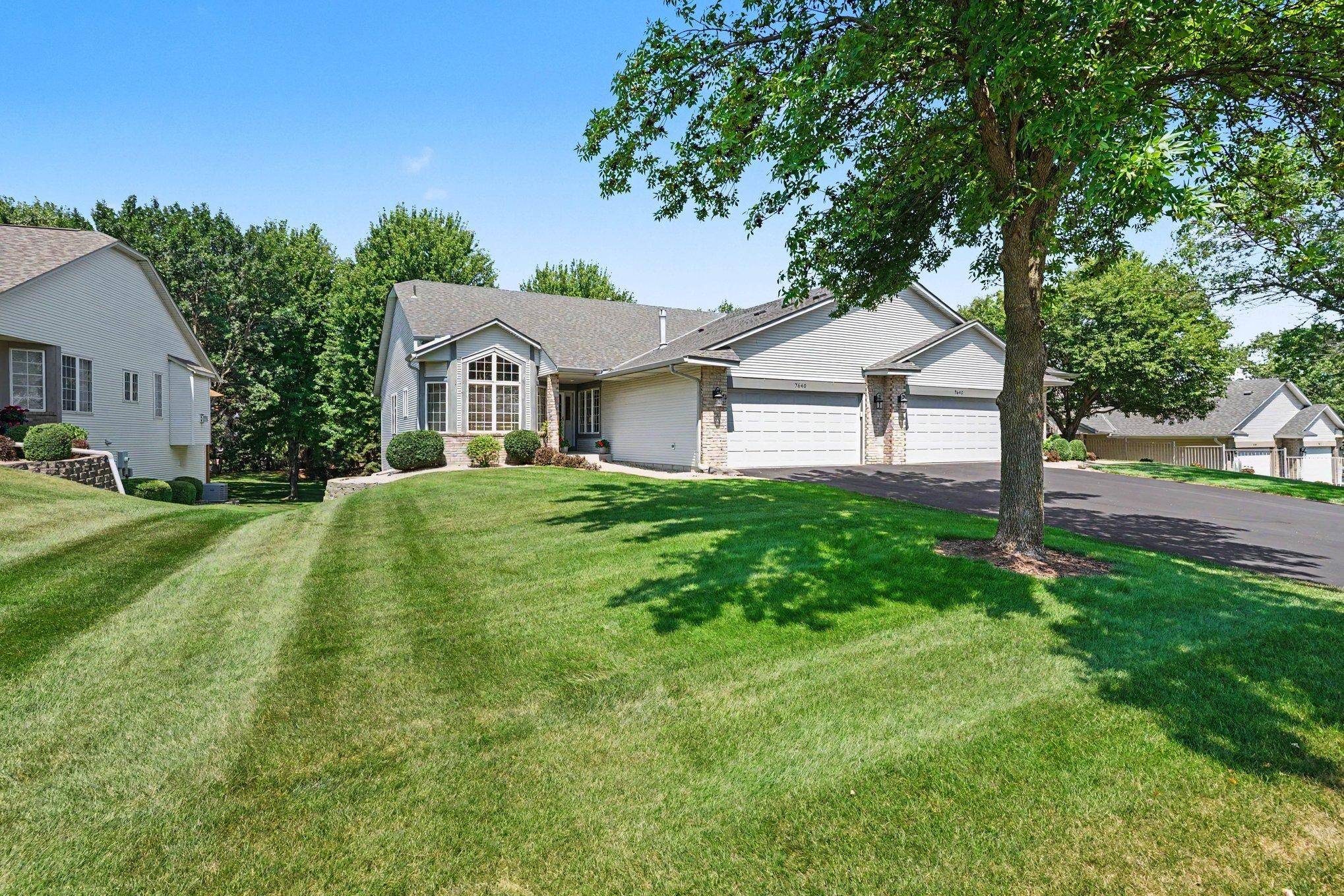 7640 Teal RD, Woodbury, MN 55125