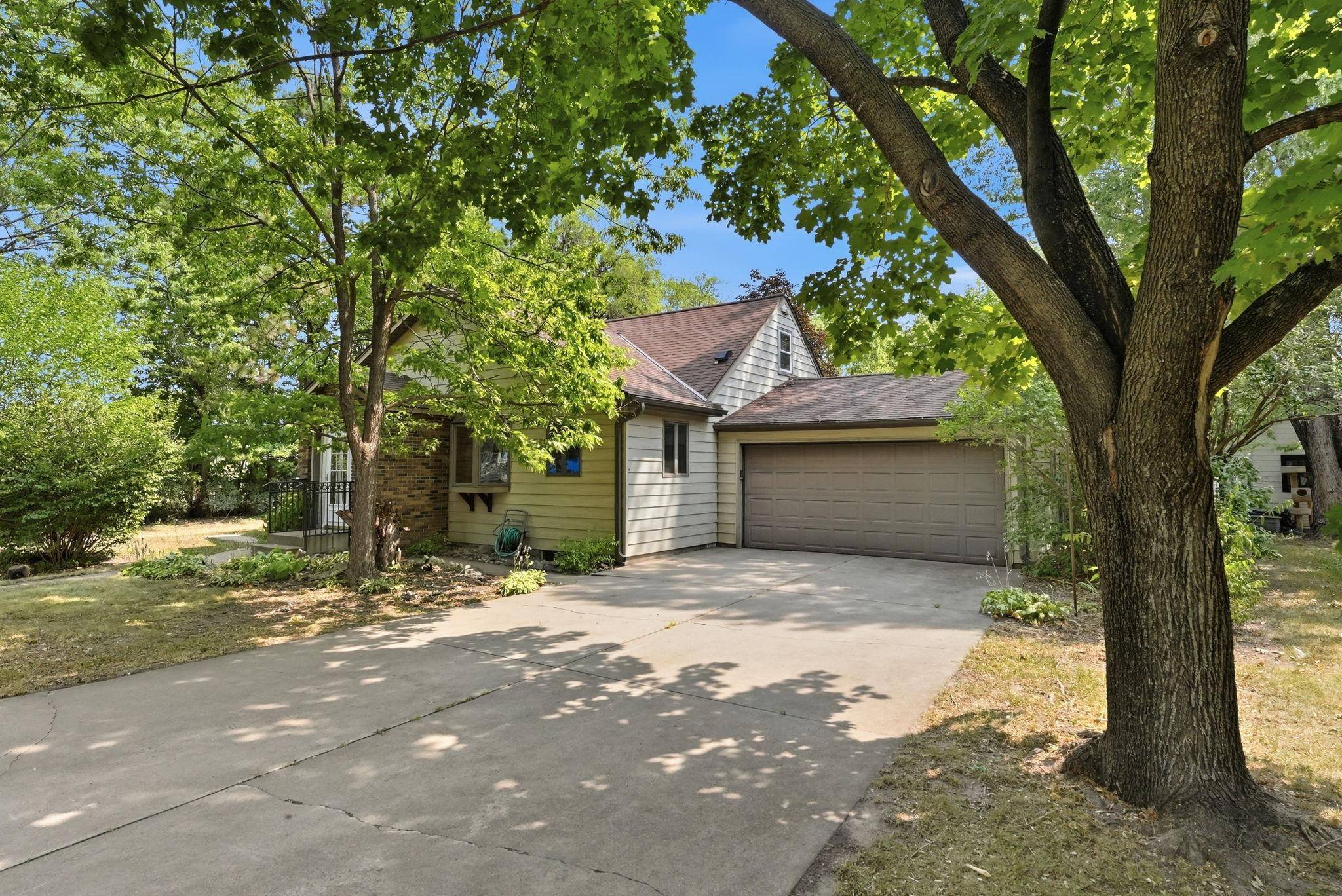 24 21st AVE S, Saint Cloud, MN 56301