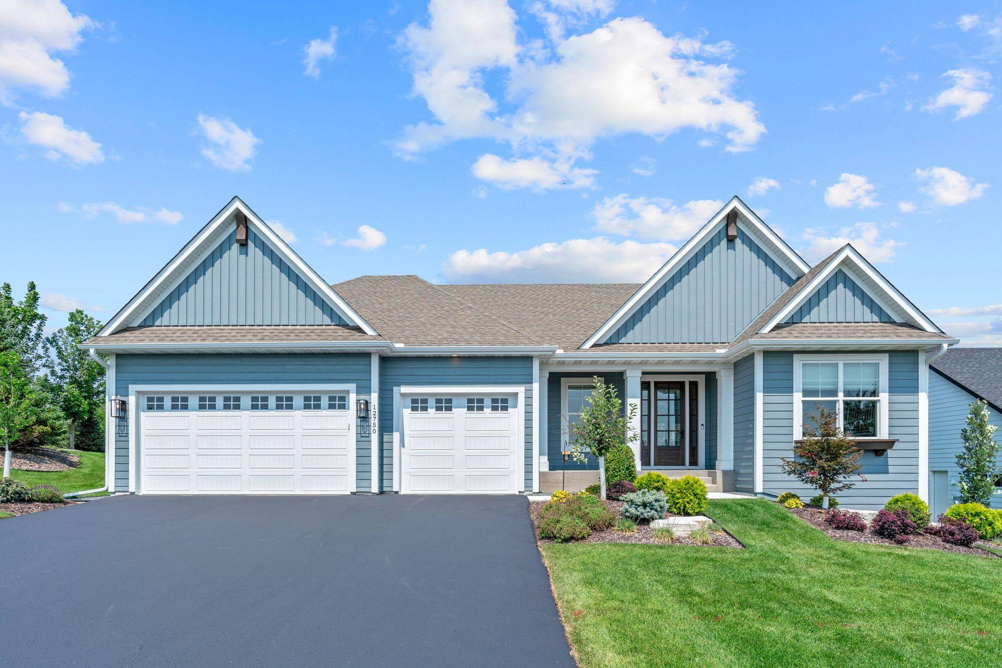 12750 Surrey ST, Eden Prairie, MN 55347