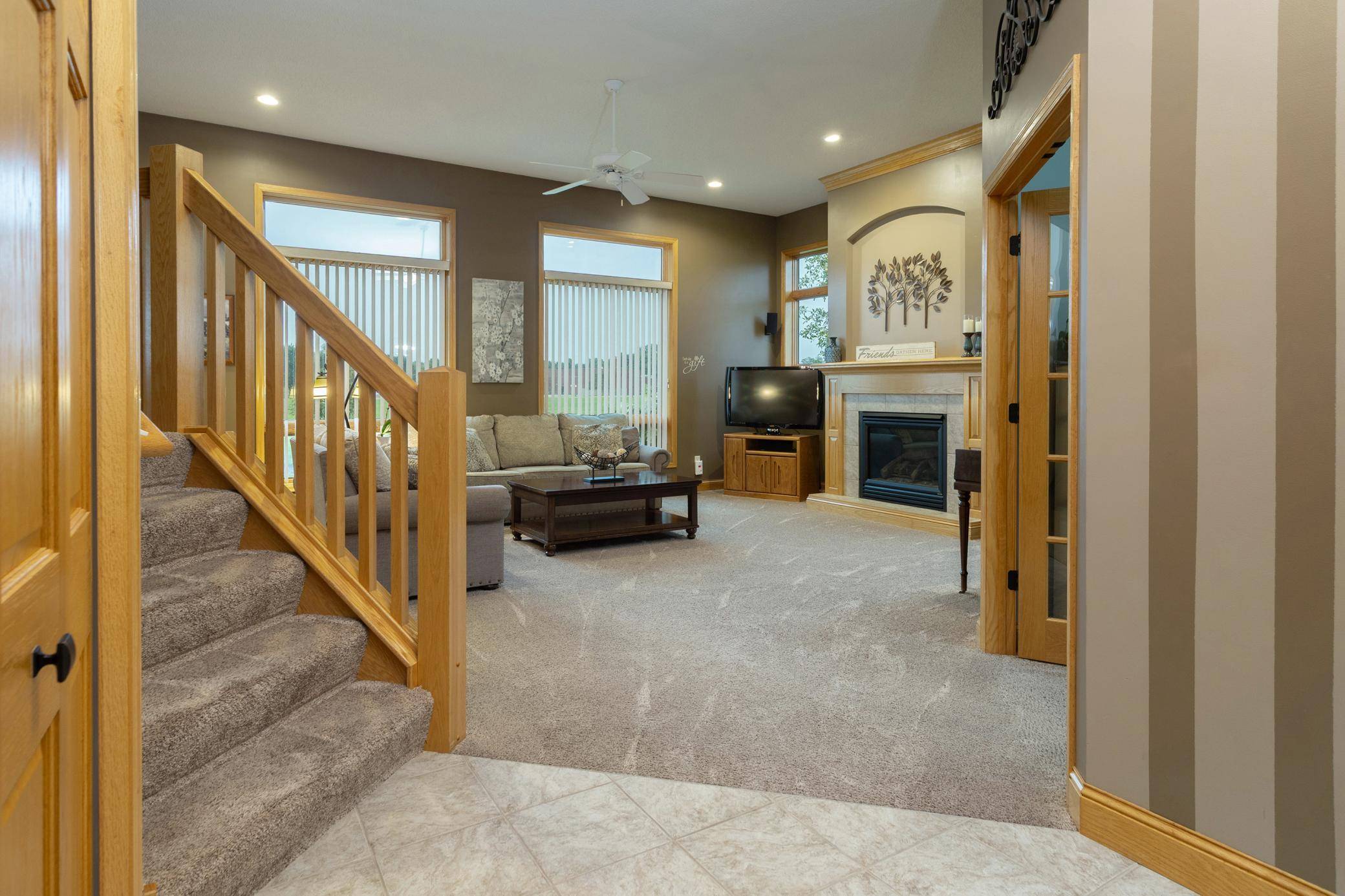 20585 Islandview CIR, Lakeville, MN 55044