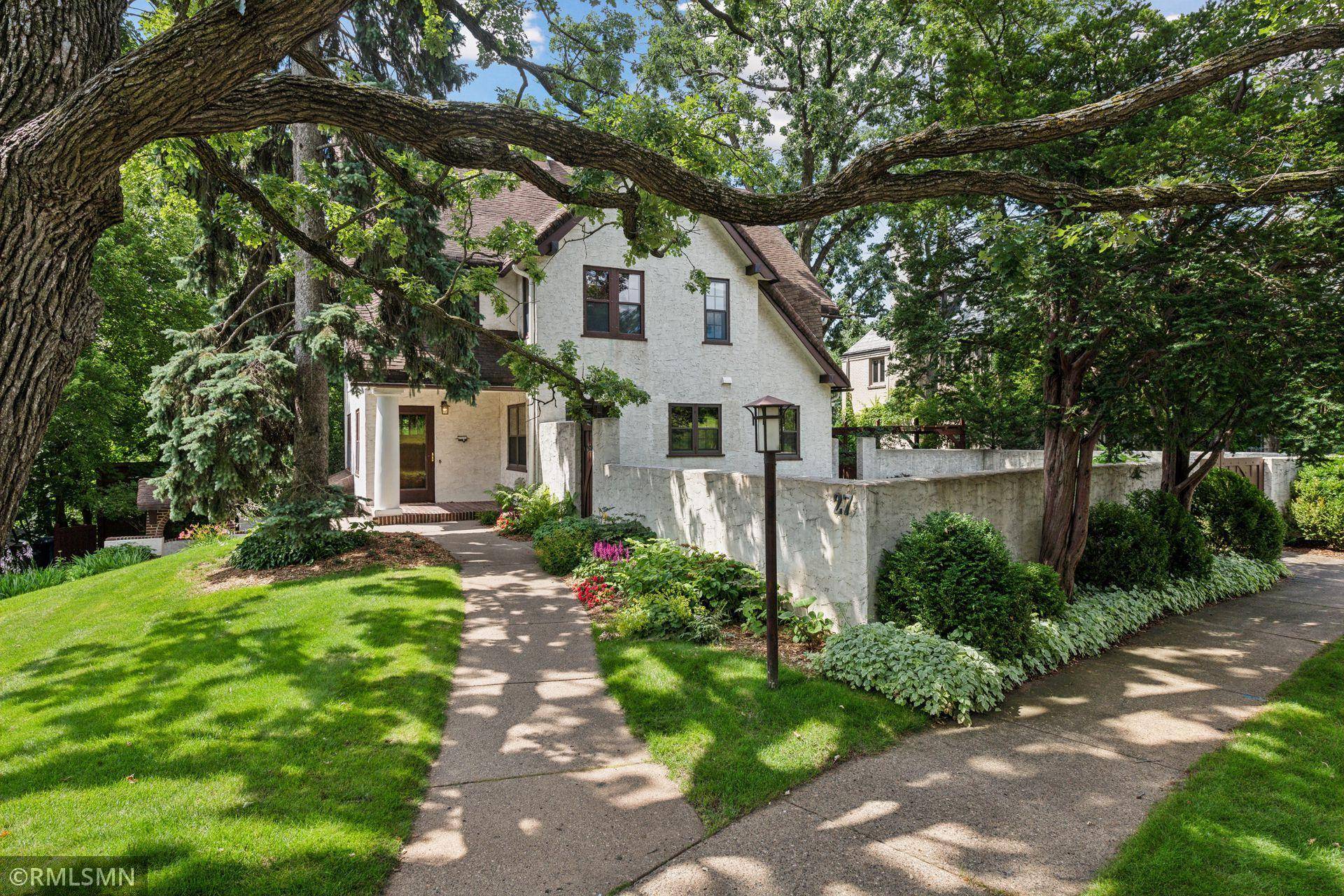 27 Highview PL, Minneapolis, MN 55419