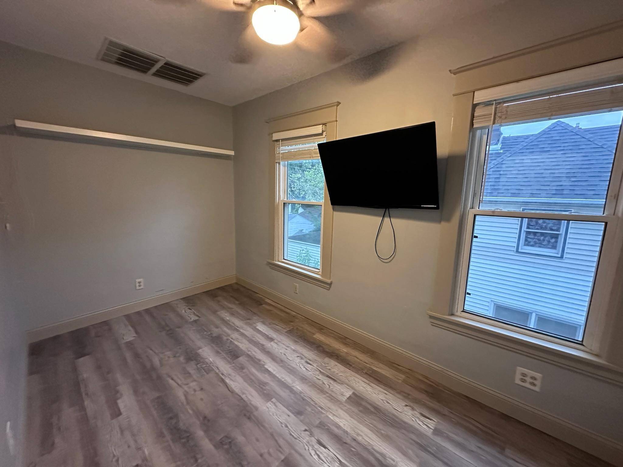 734 Sims AVE, Saint Paul, MN 55106