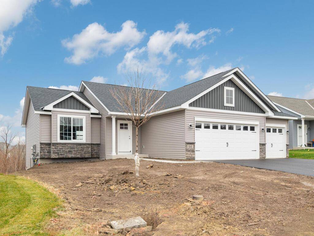 648 Hawthorne LN, Watertown, MN 55388