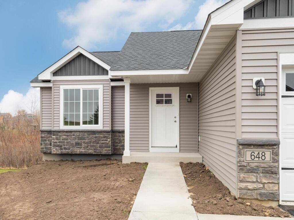 648 Hawthorne LN, Watertown, MN 55388