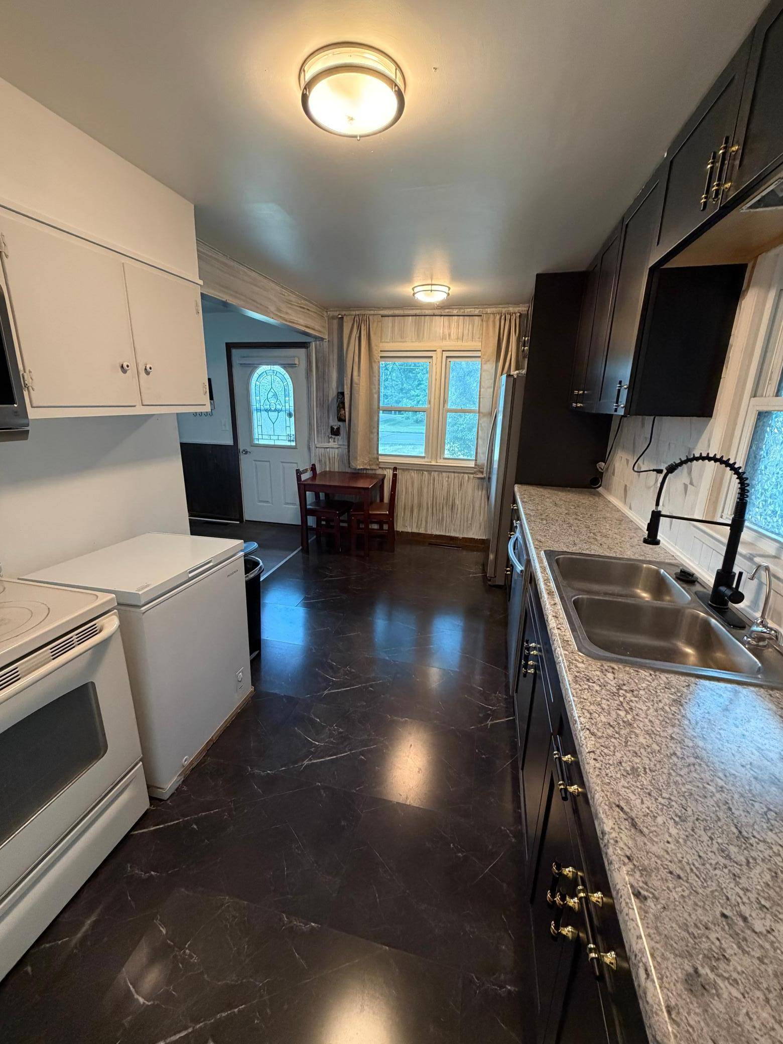 610 S Main ST, Badger, MN 56714