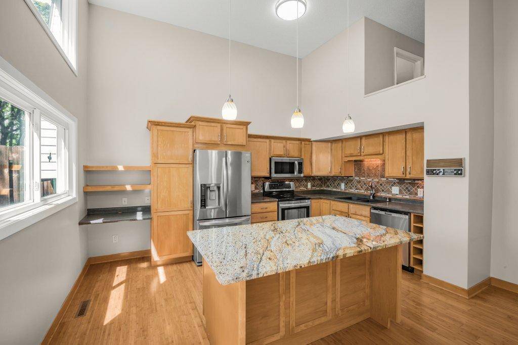 1005 W 105th ST, Bloomington, MN 55431